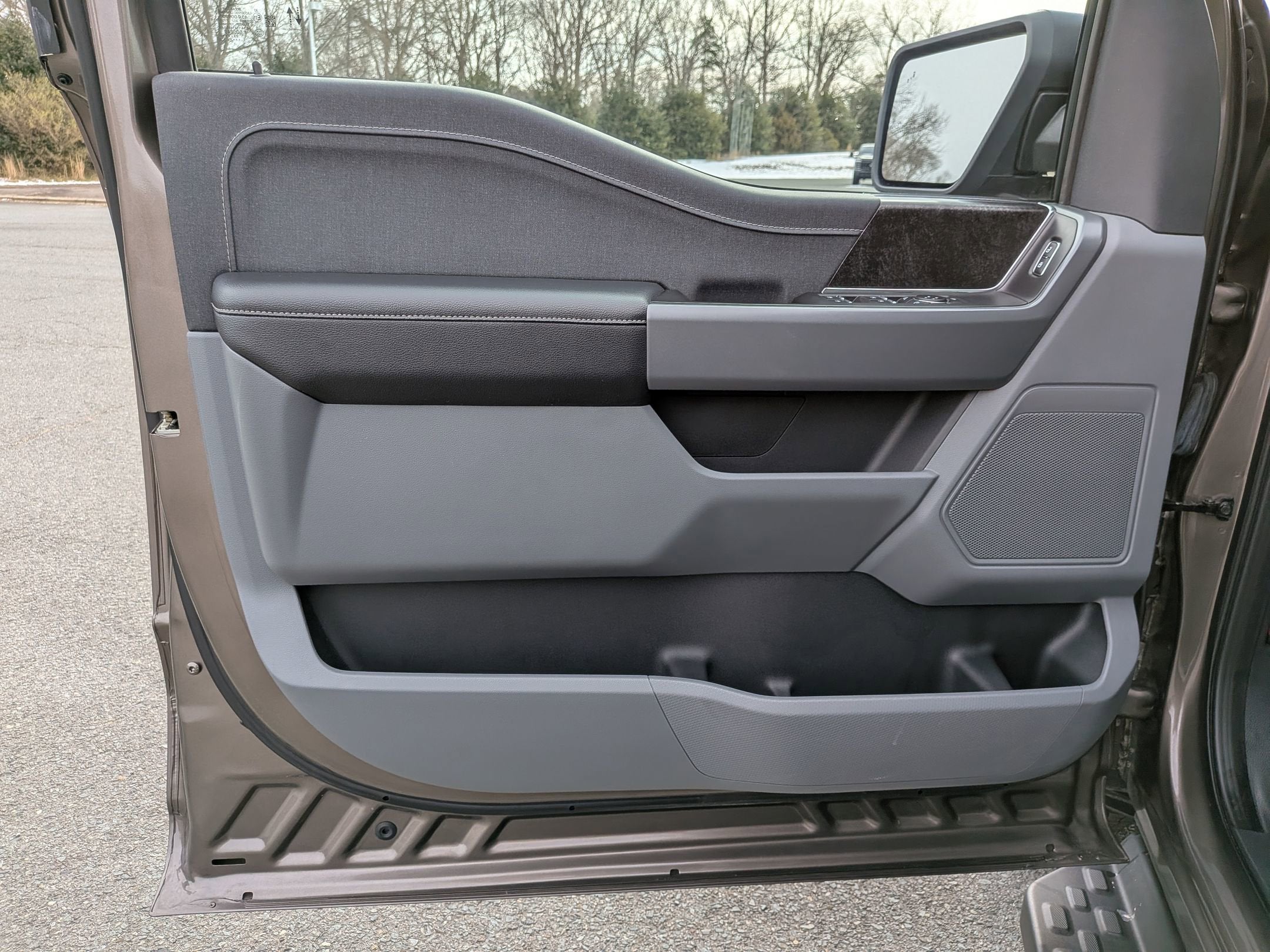 2023 Ford F-150 Lightning XLT