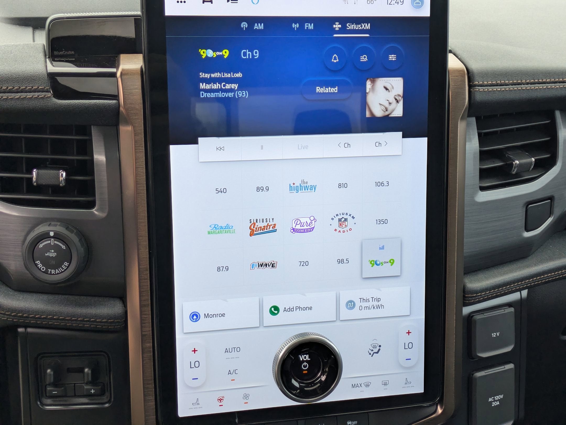 2023 Ford F-150 Lightning LARIAT