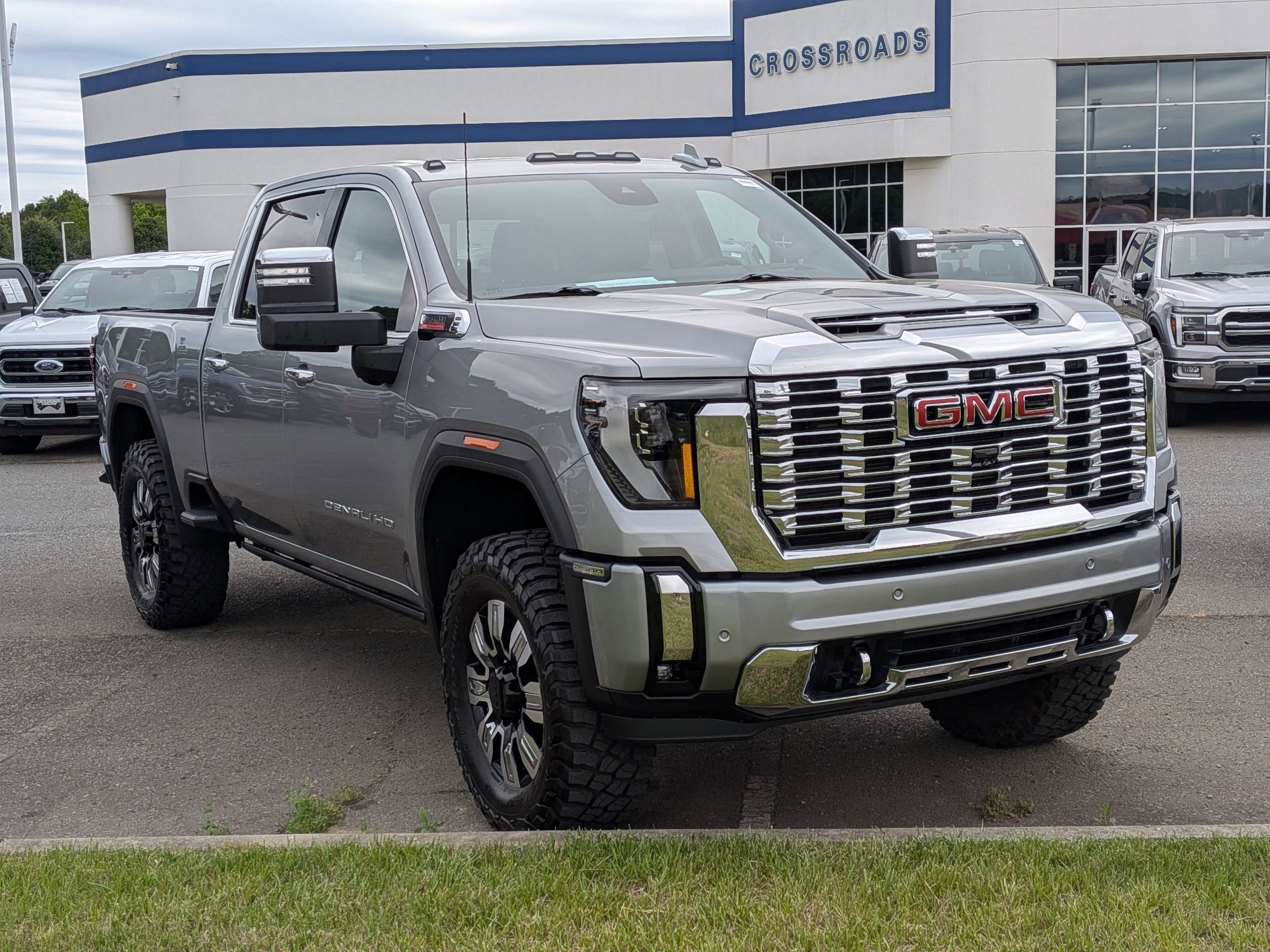 2025 GMC Sierra 2500HD Denali