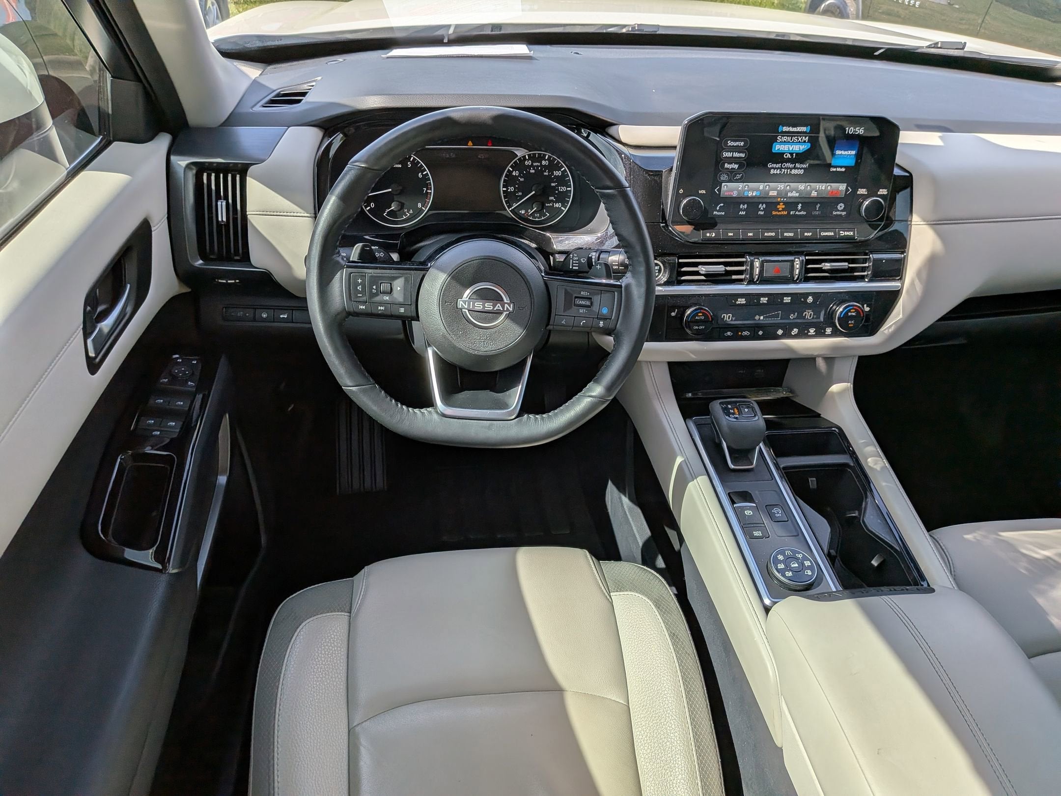 2024 Nissan Pathfinder SL