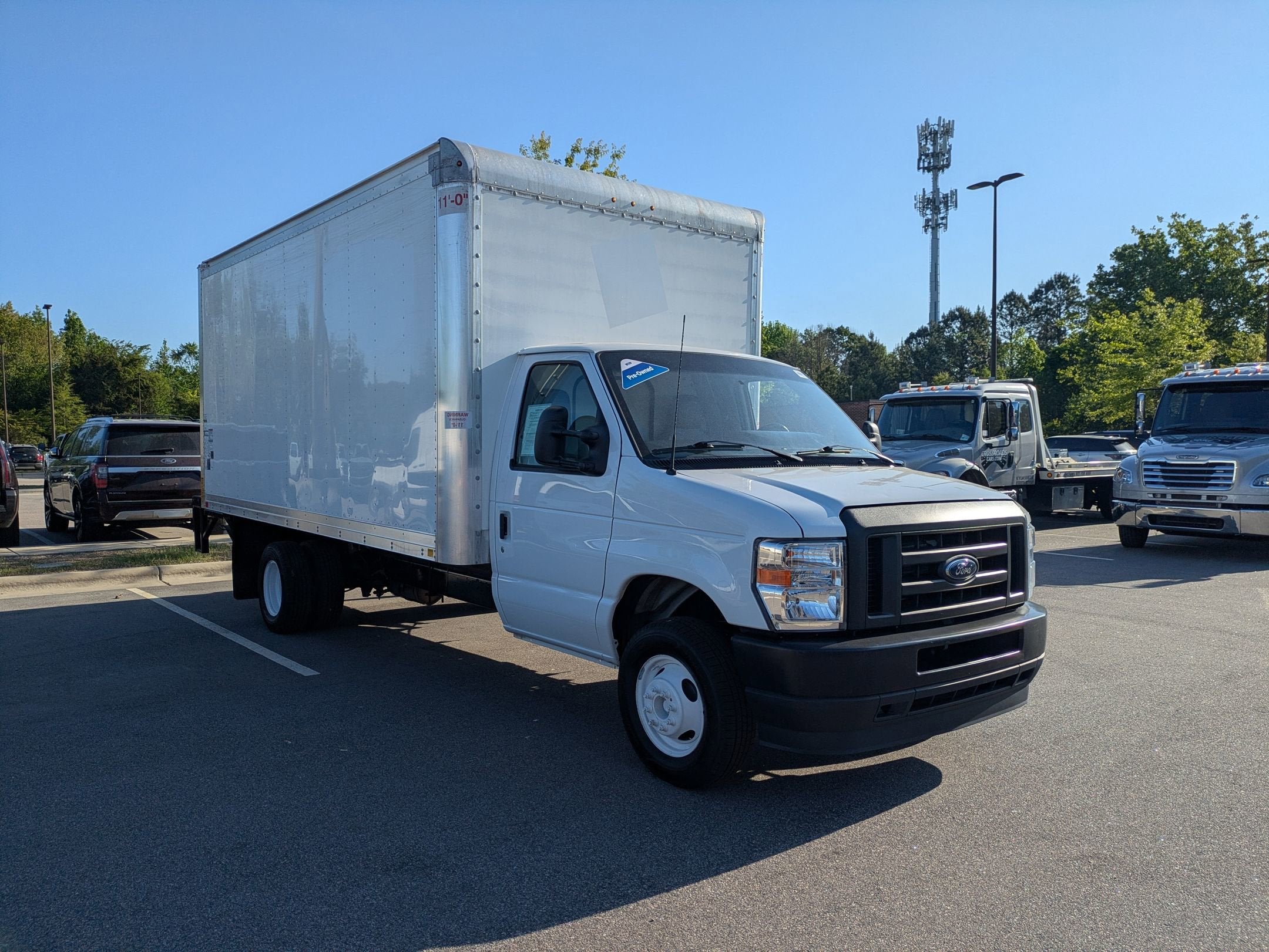 2024 Ford E-Series Cutaway Base
