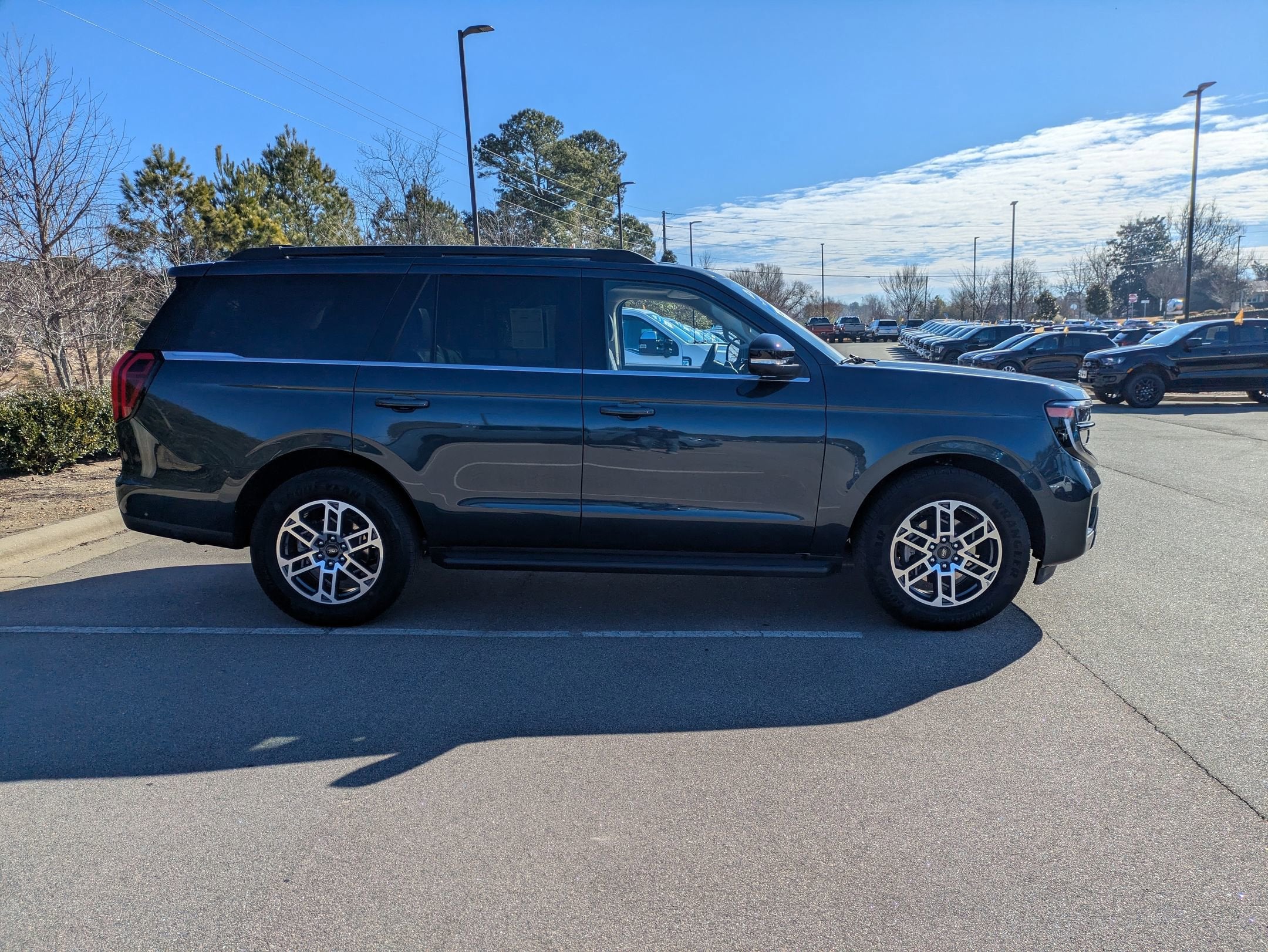 2025 Ford Expedition Active