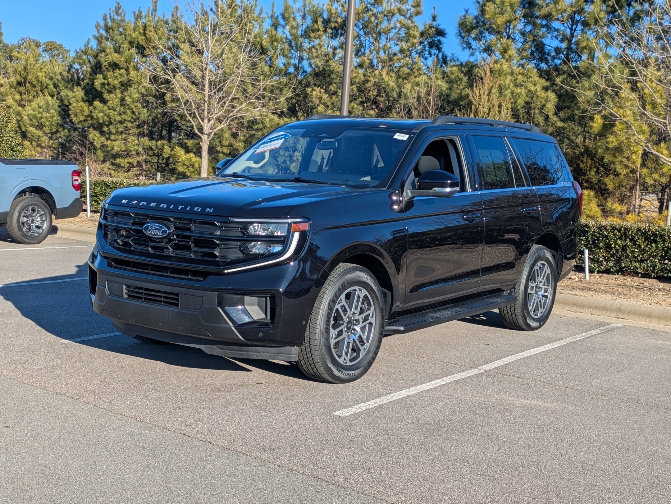 2025 Ford Expedition Active