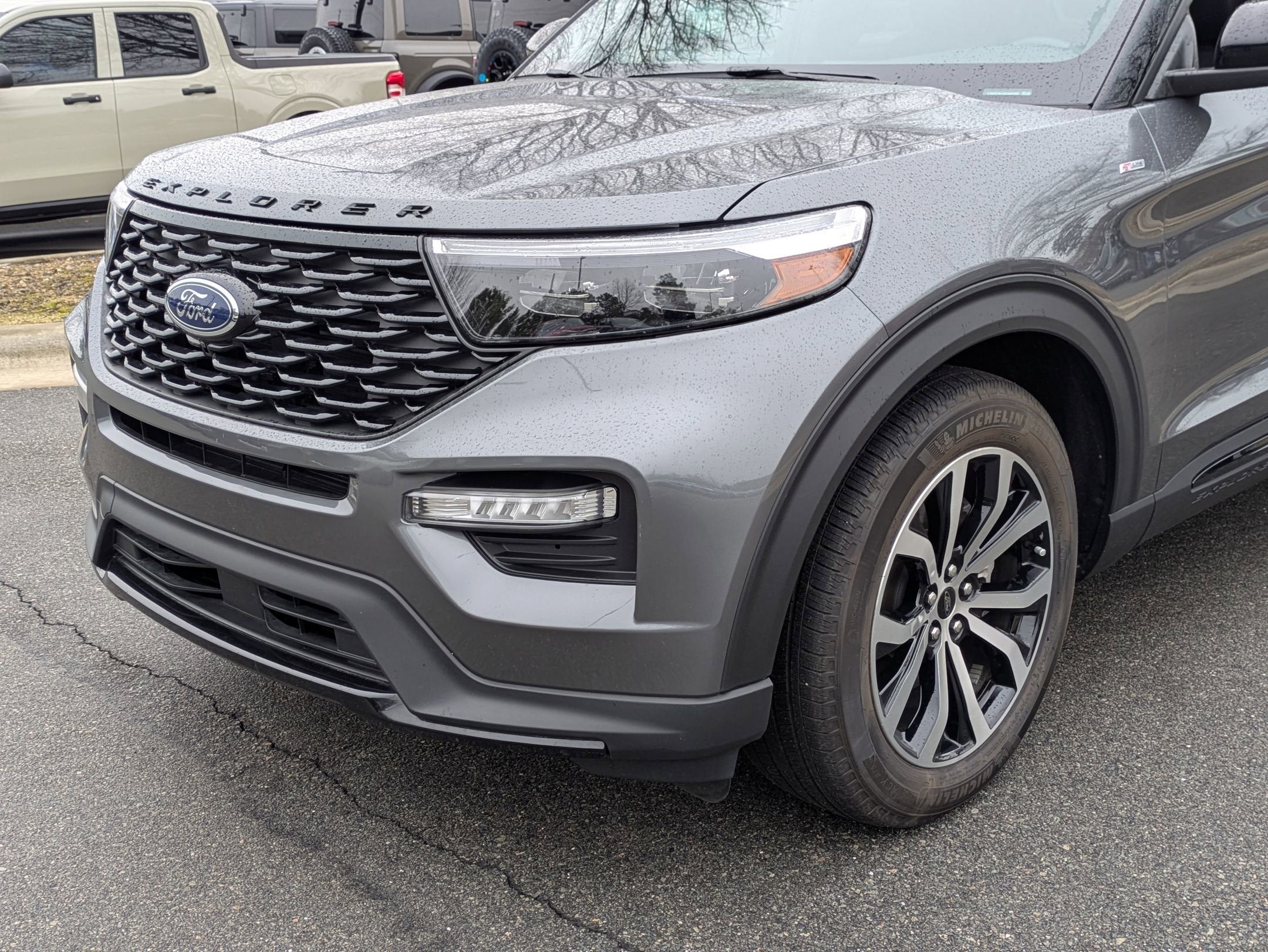 2024 Ford Explorer ST-Line