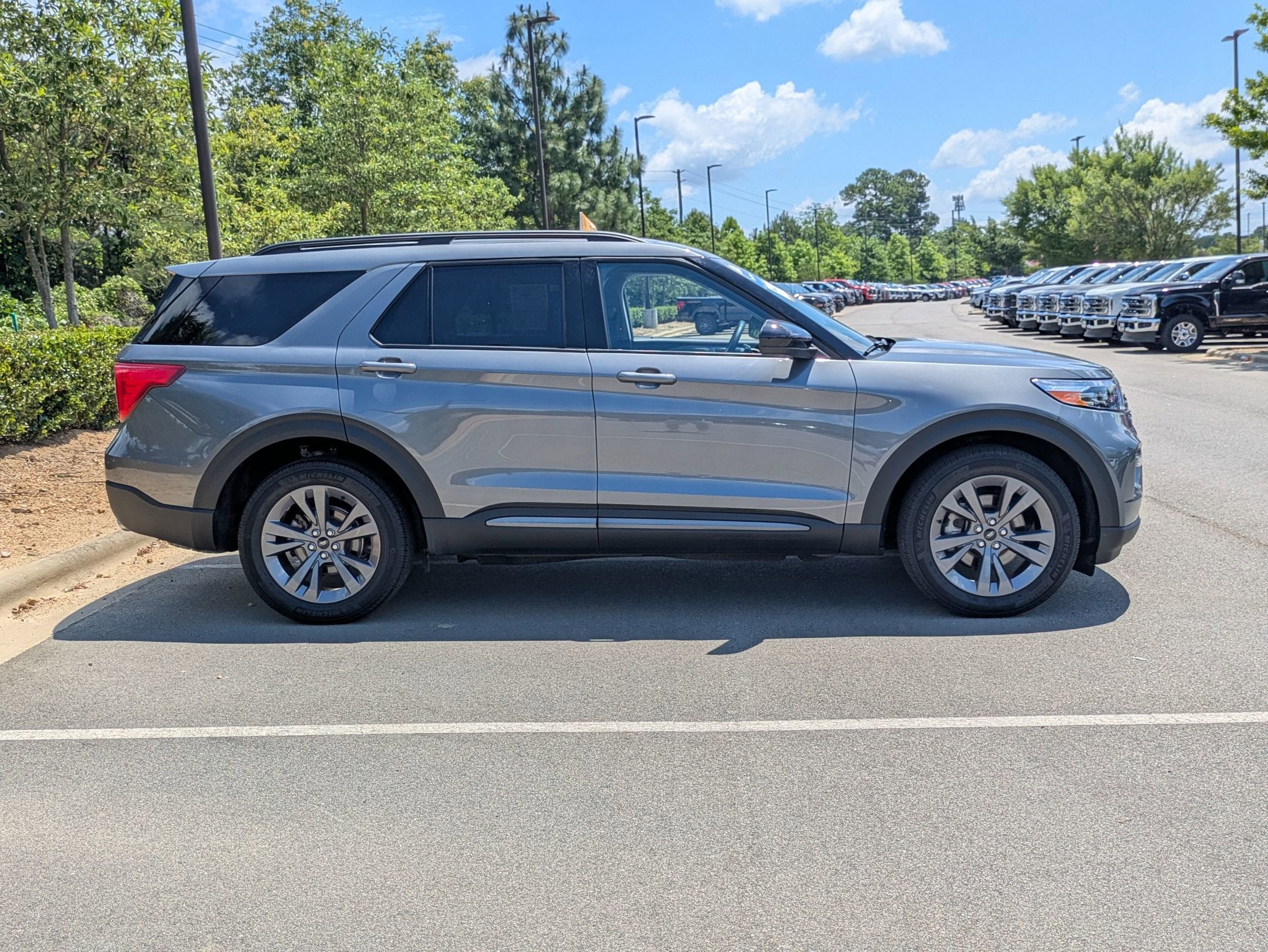 2024 Ford Explorer XLT