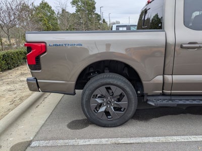 2023 Ford F-150 Lightning LARIAT