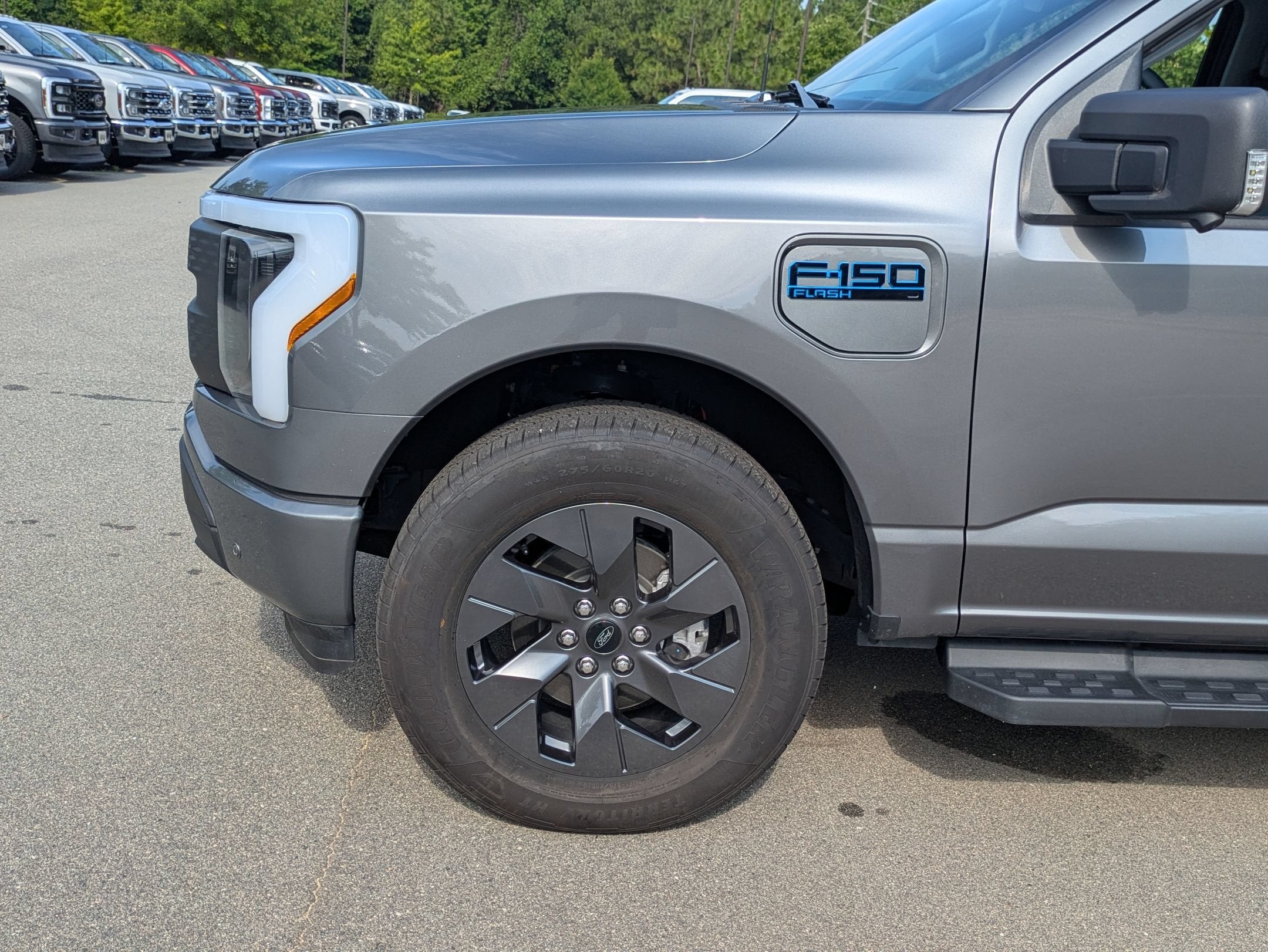2025 Ford F-150 Lightning Flash