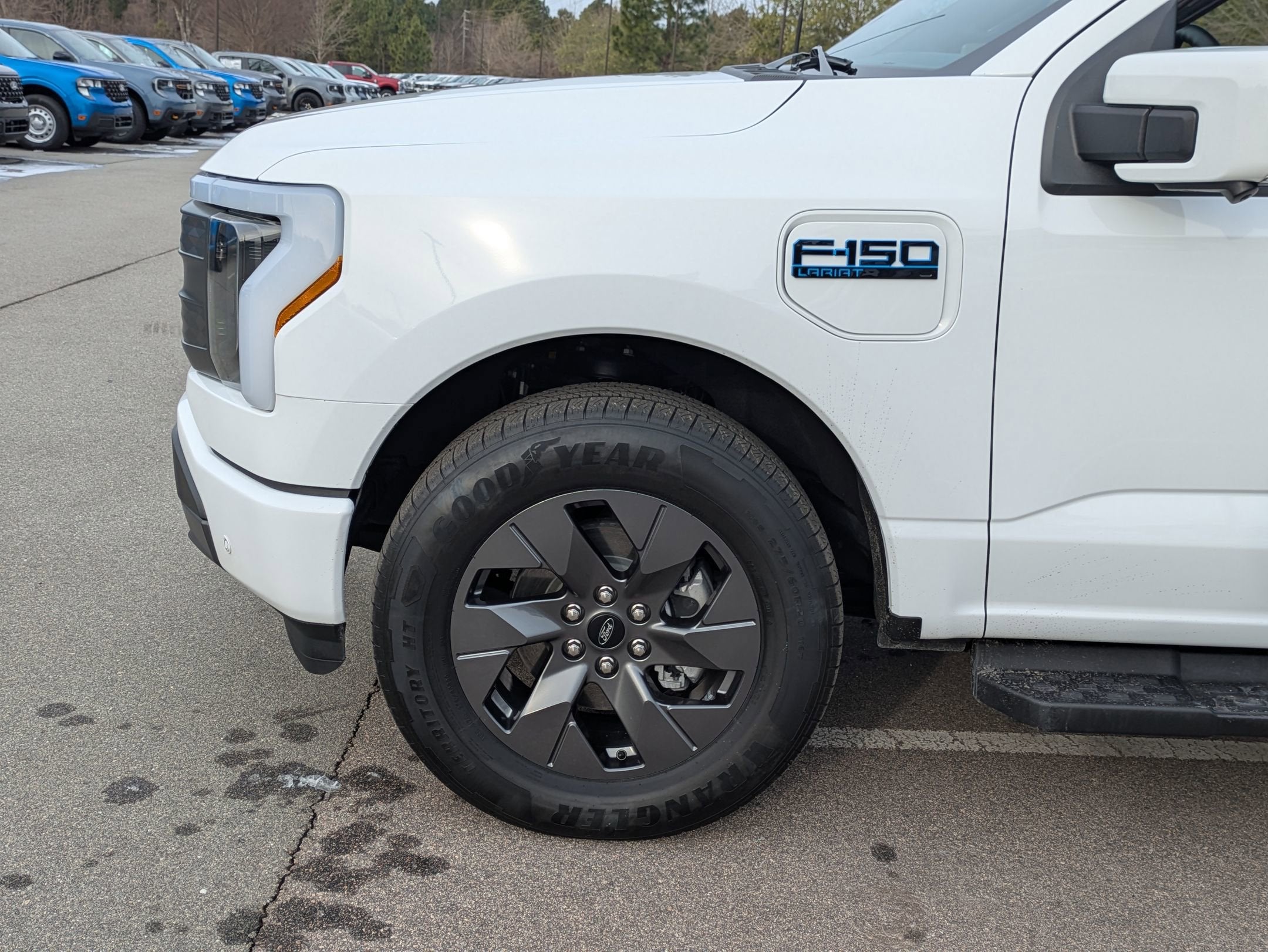 2024 Ford F-150 Lightning LARIAT