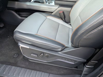 2024 Ford F-150 Lightning LARIAT