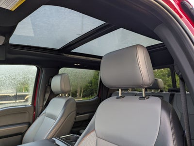 2024 Ford F-150 Lightning LARIAT