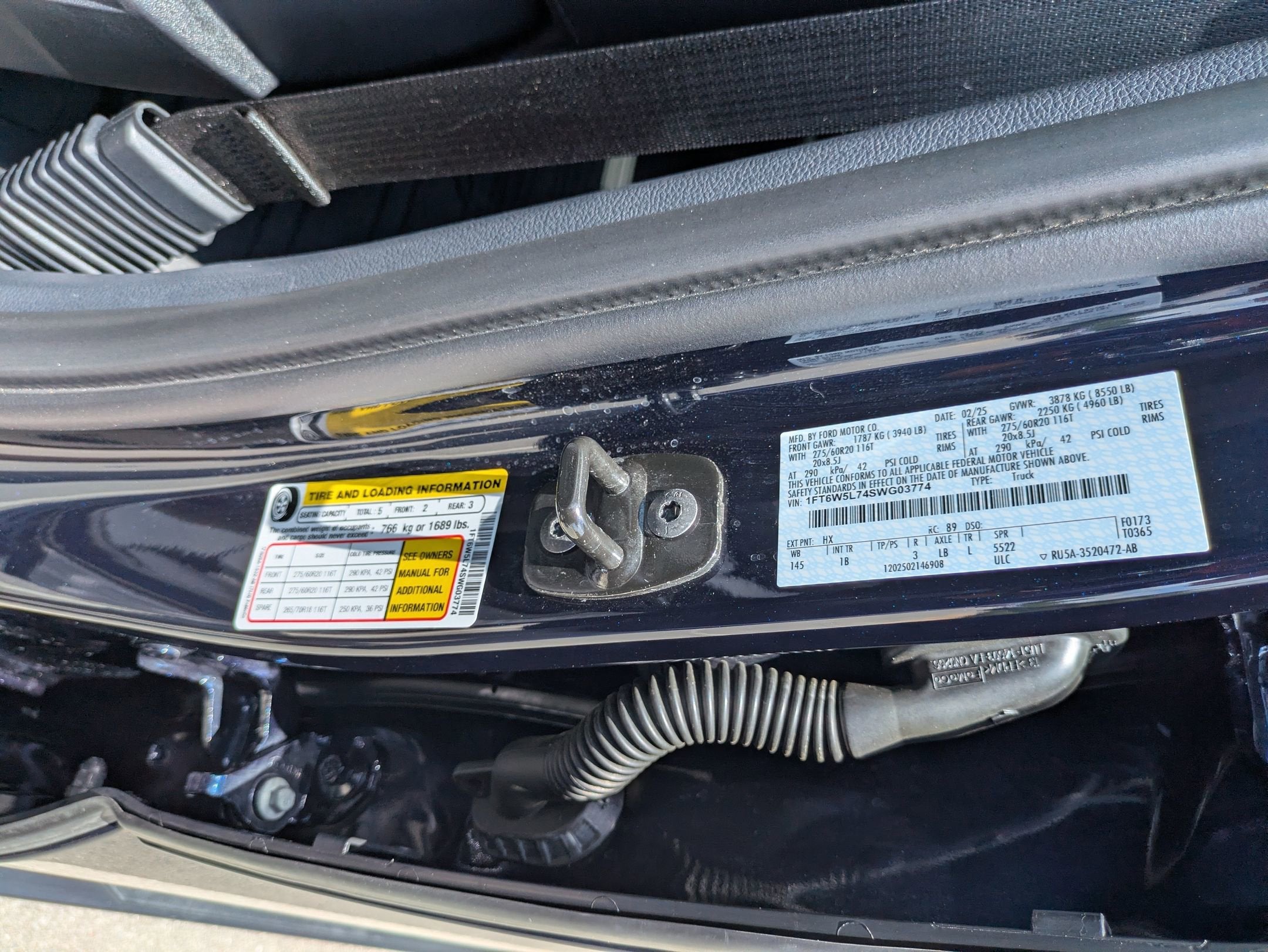 2025 Ford F-150 Lightning LARIAT