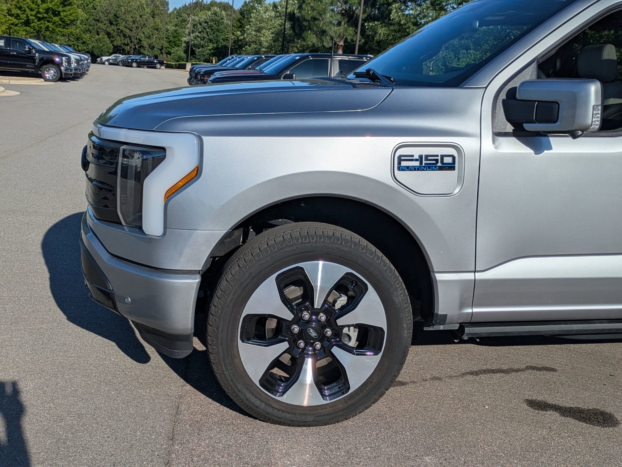2025 Ford F-150 Lightning Platinum