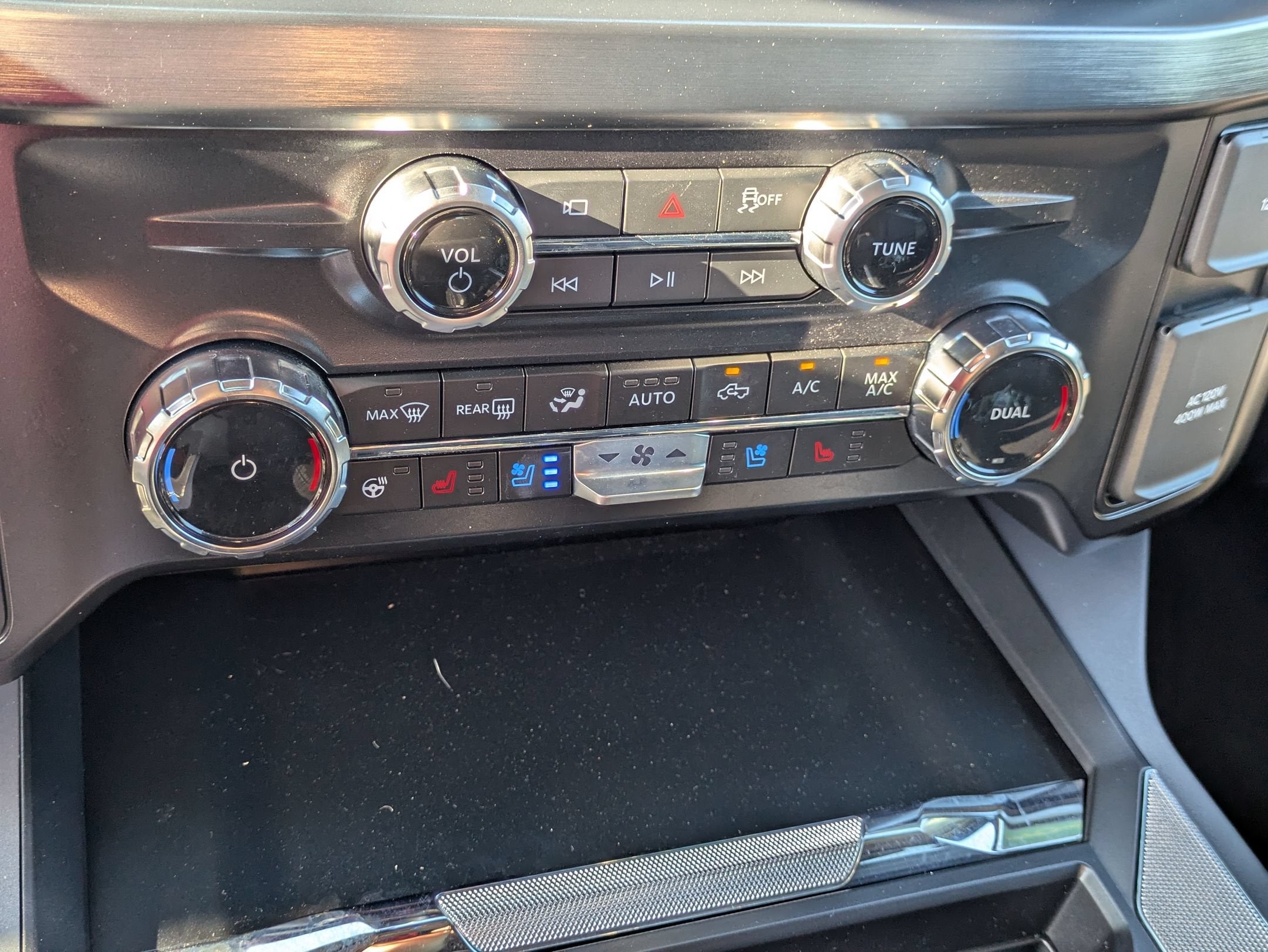 2025 Ford Super Duty F-250 SRW Black Widow Edition