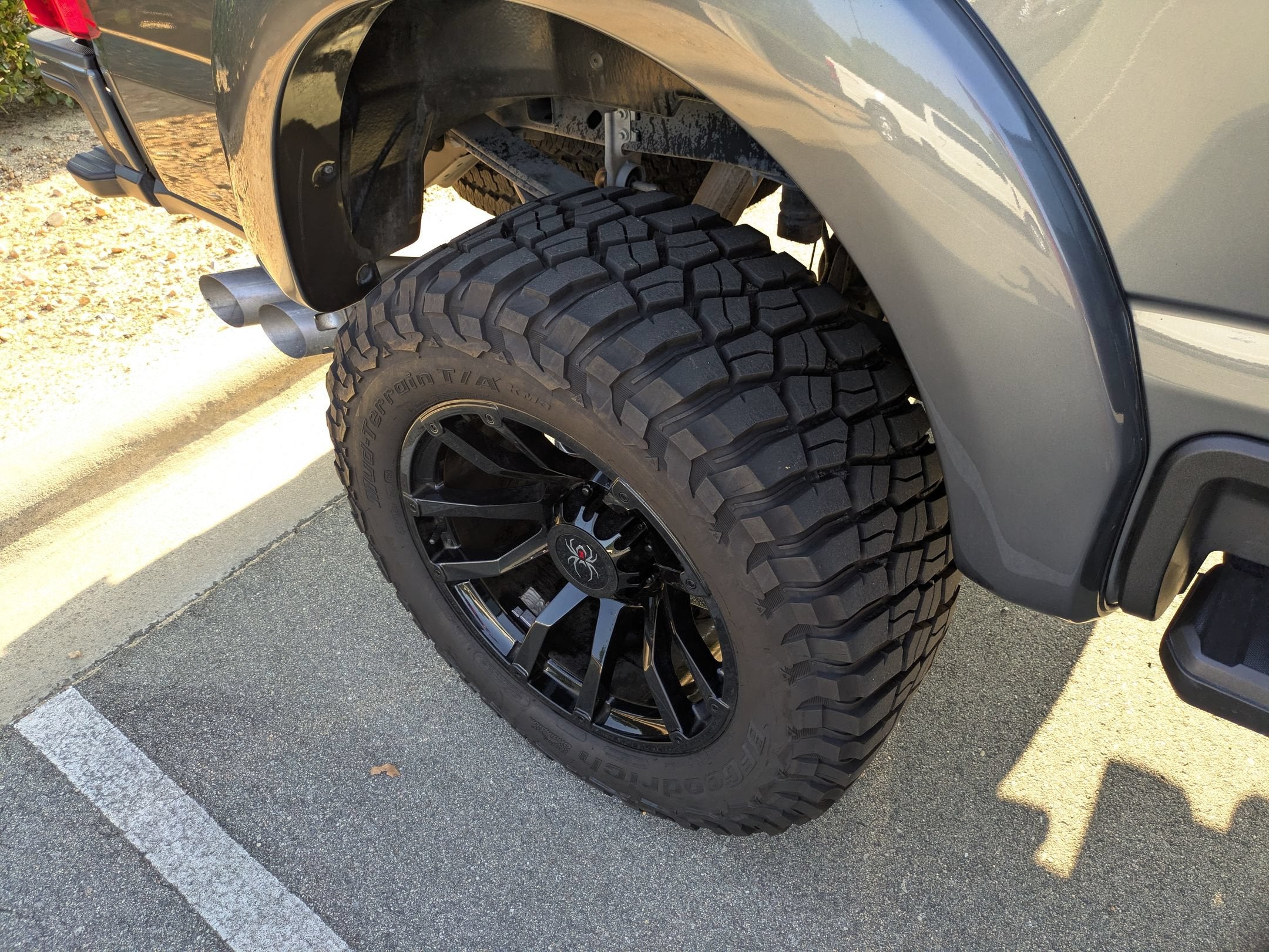 2025 Ford Super Duty F-250 SRW Black Widow Edition