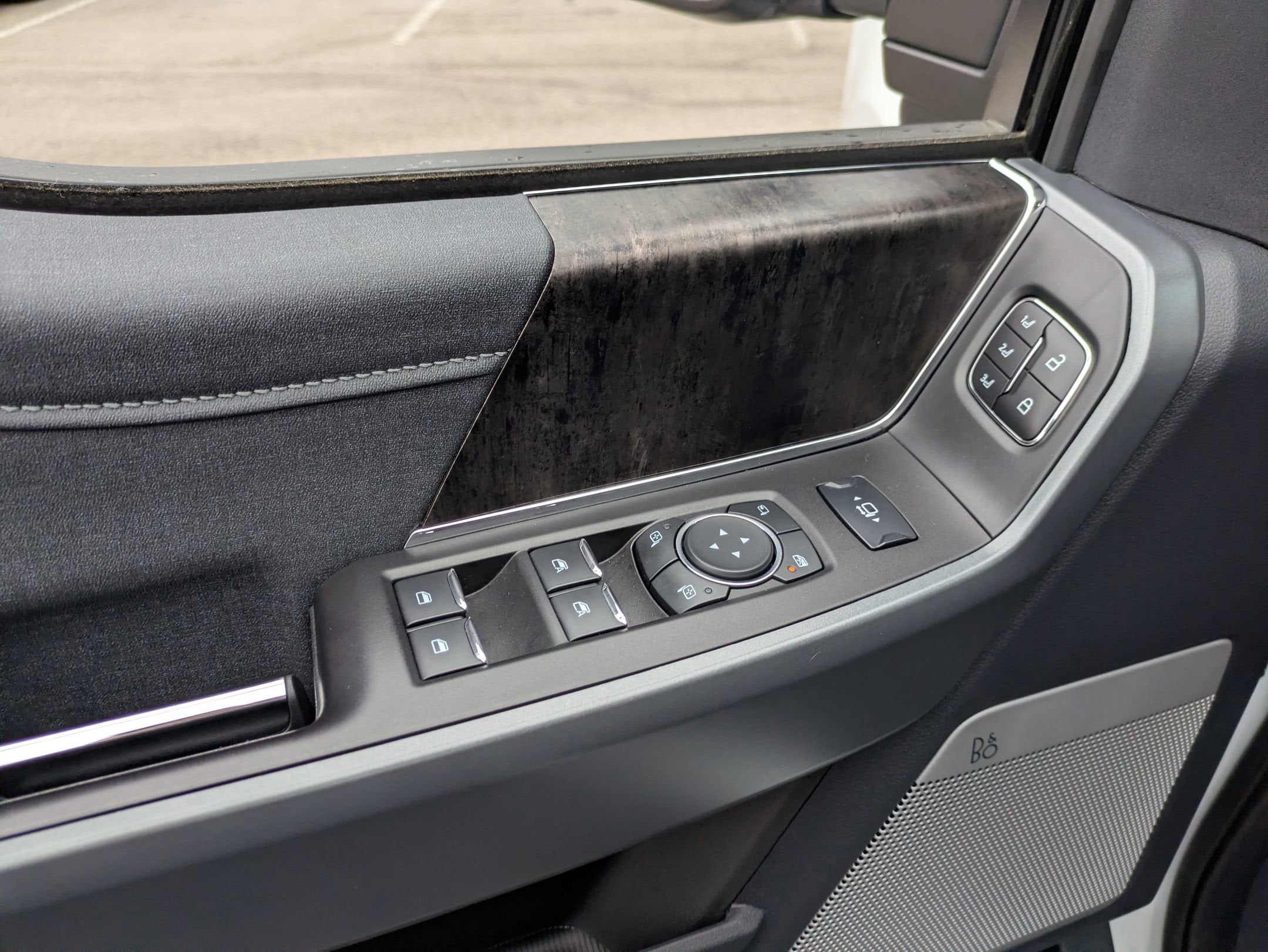 2024 Ford Super Duty F-350 SRW LARIAT