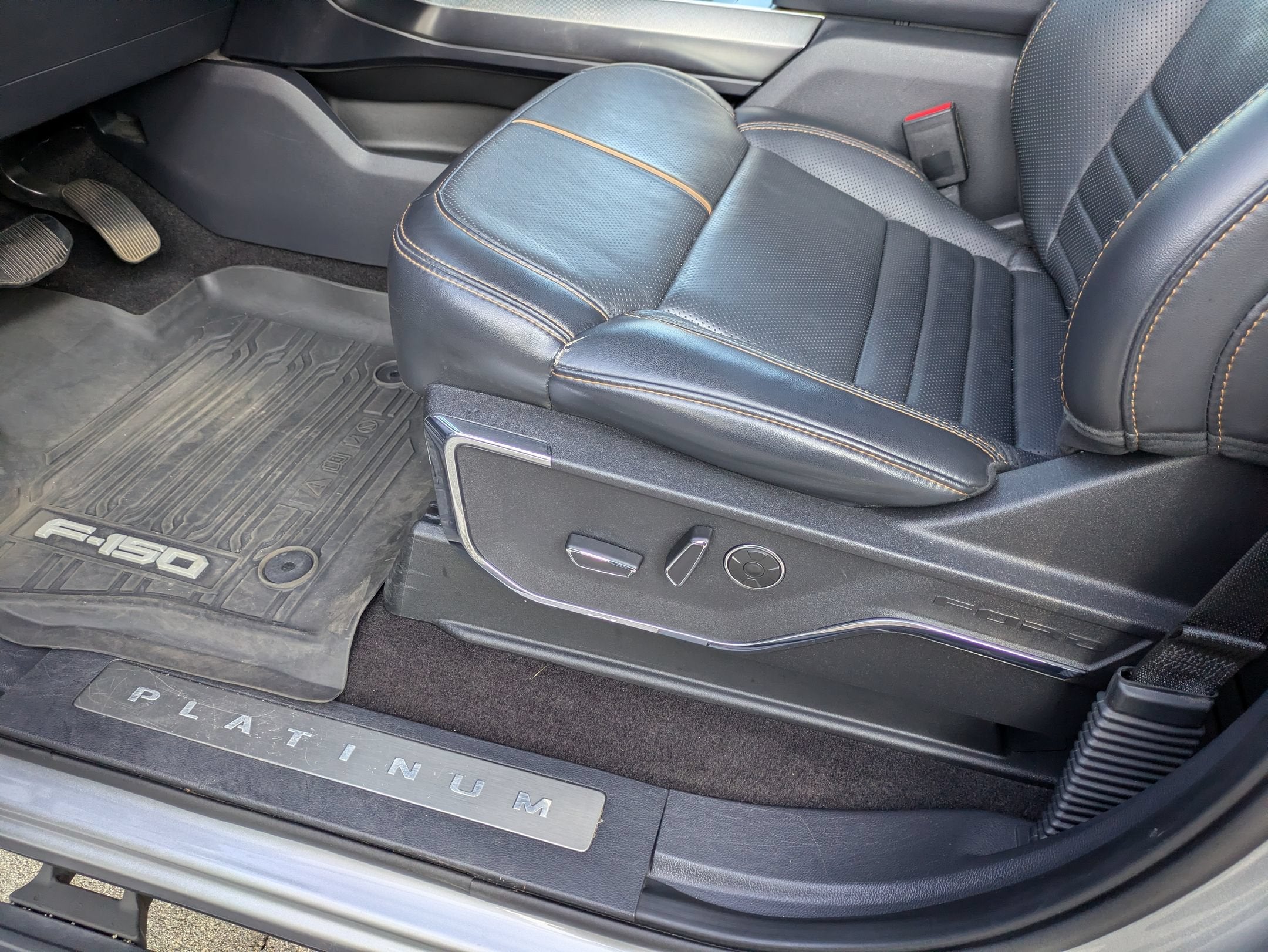 2022 Ford F-150 Platinum