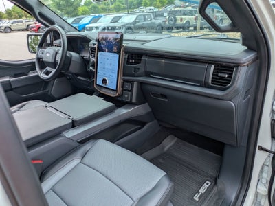 2025 Ford F-150 Lightning LARIAT