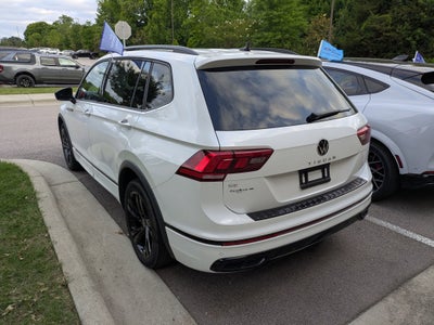 2023 Volkswagen Tiguan SE R-Line Black