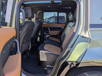 2024 Land Rover Defender X-Dynamic SE