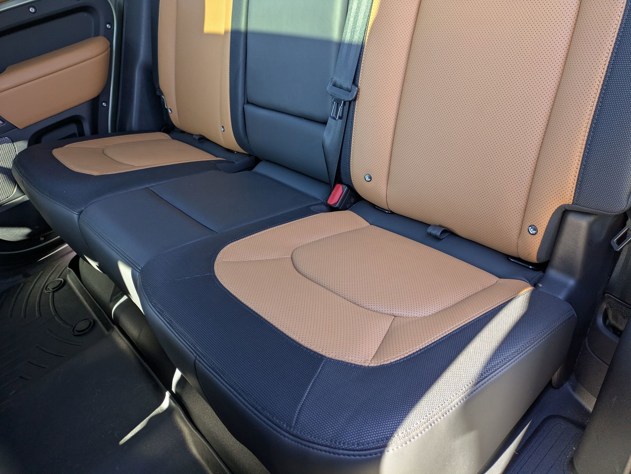 2024 Land Rover Defender X-Dynamic SE