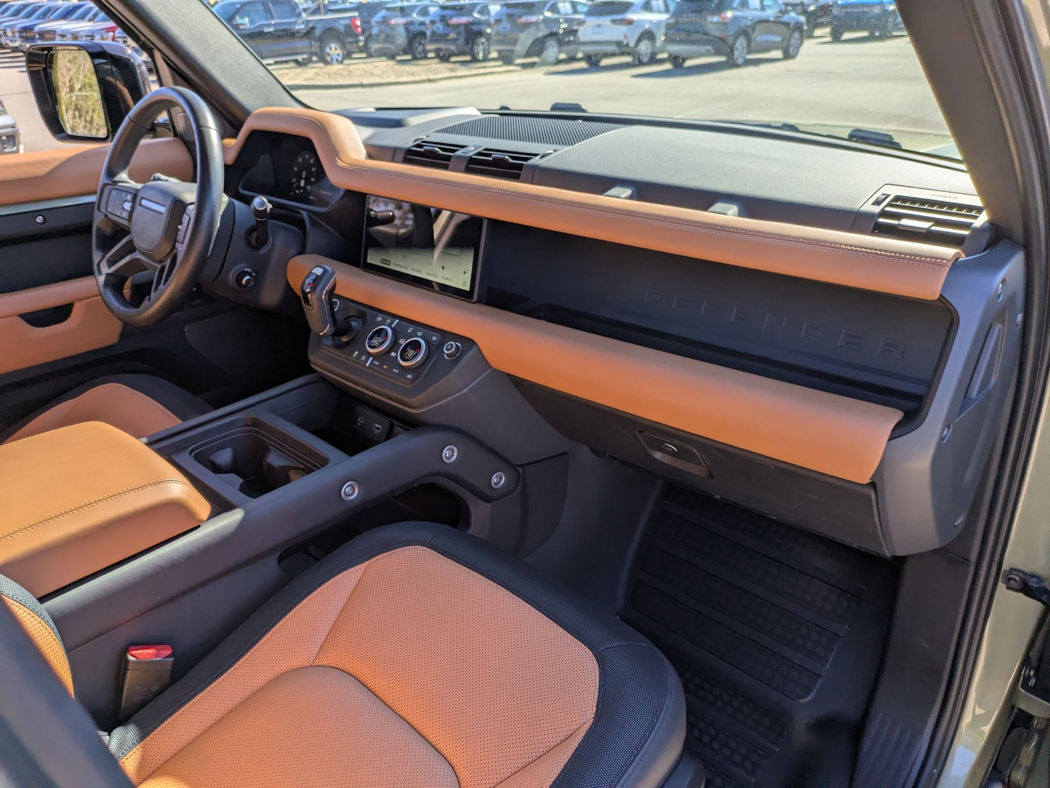 2024 Land Rover Defender X-Dynamic SE