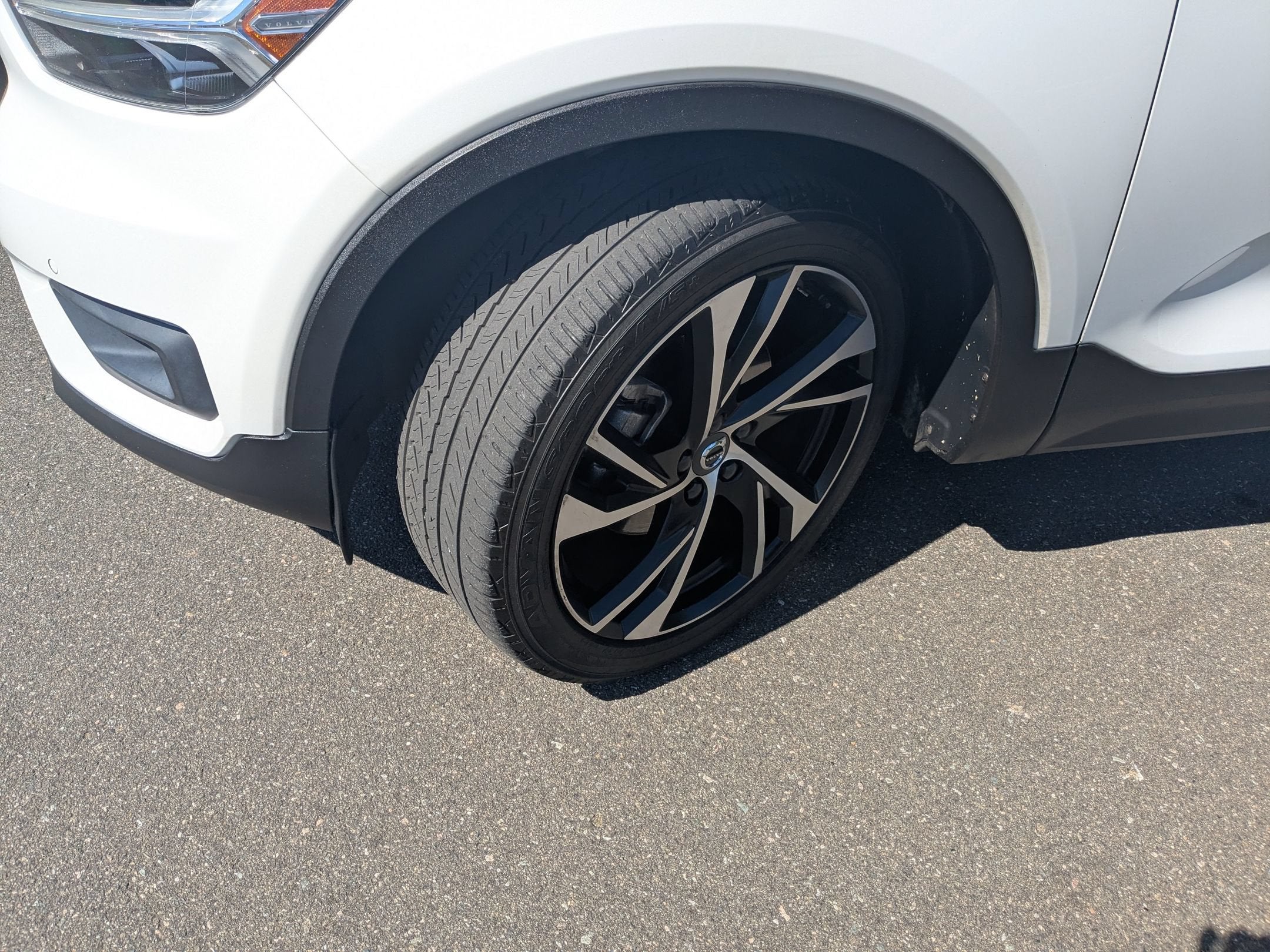 2021 Volvo XC40 R-Design