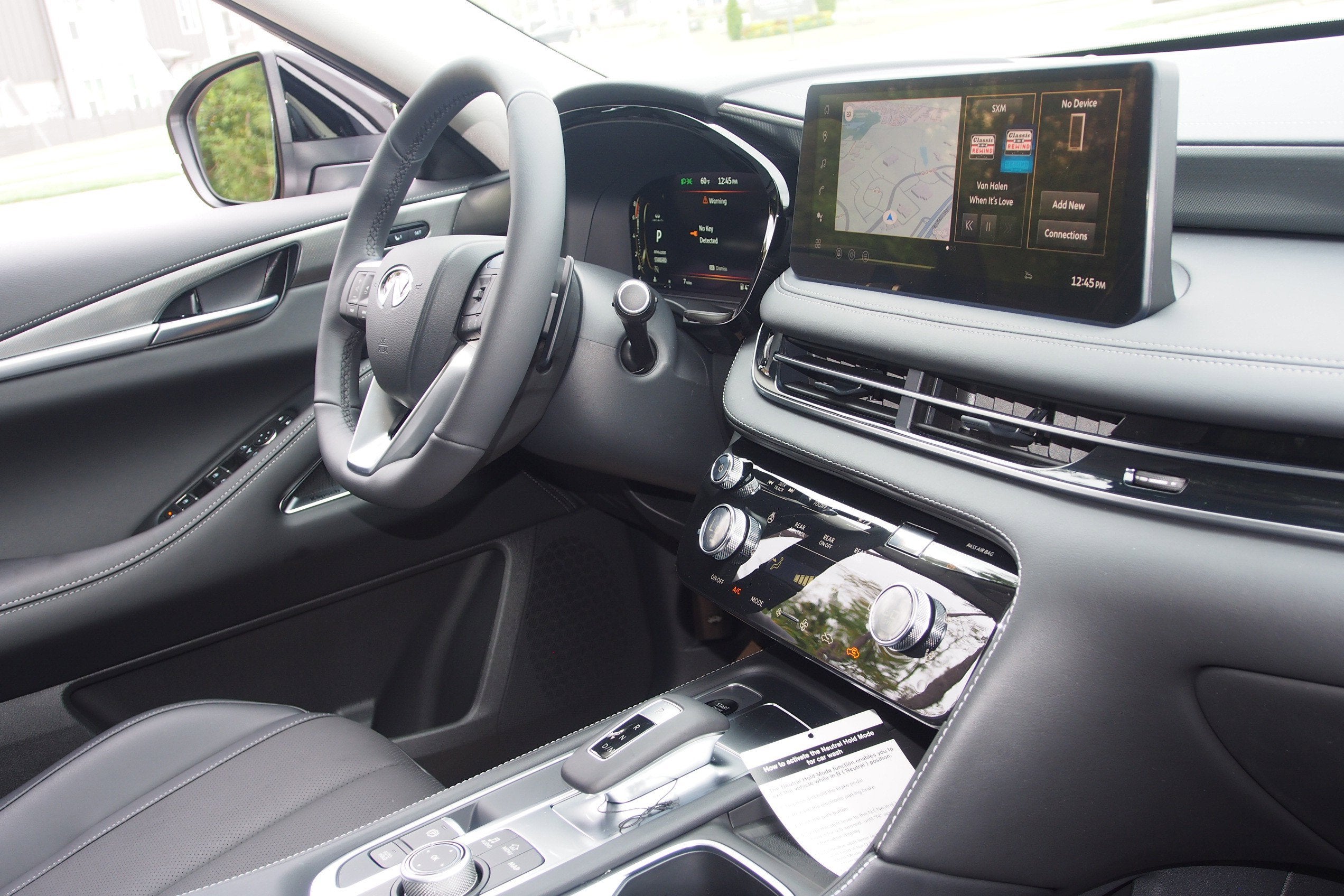 2026 INFINITI QX60 LUXE