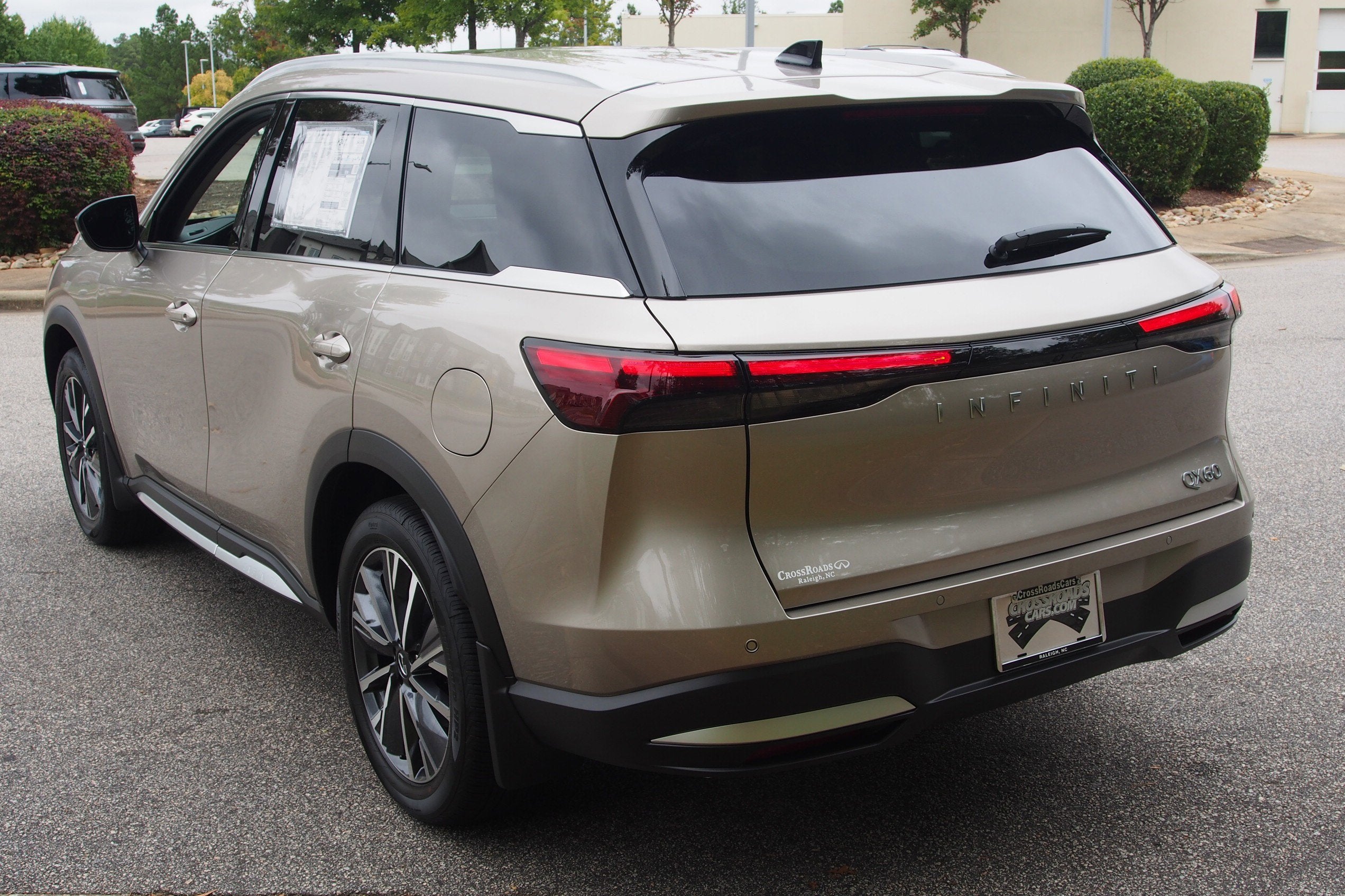 2026 INFINITI QX60 LUXE