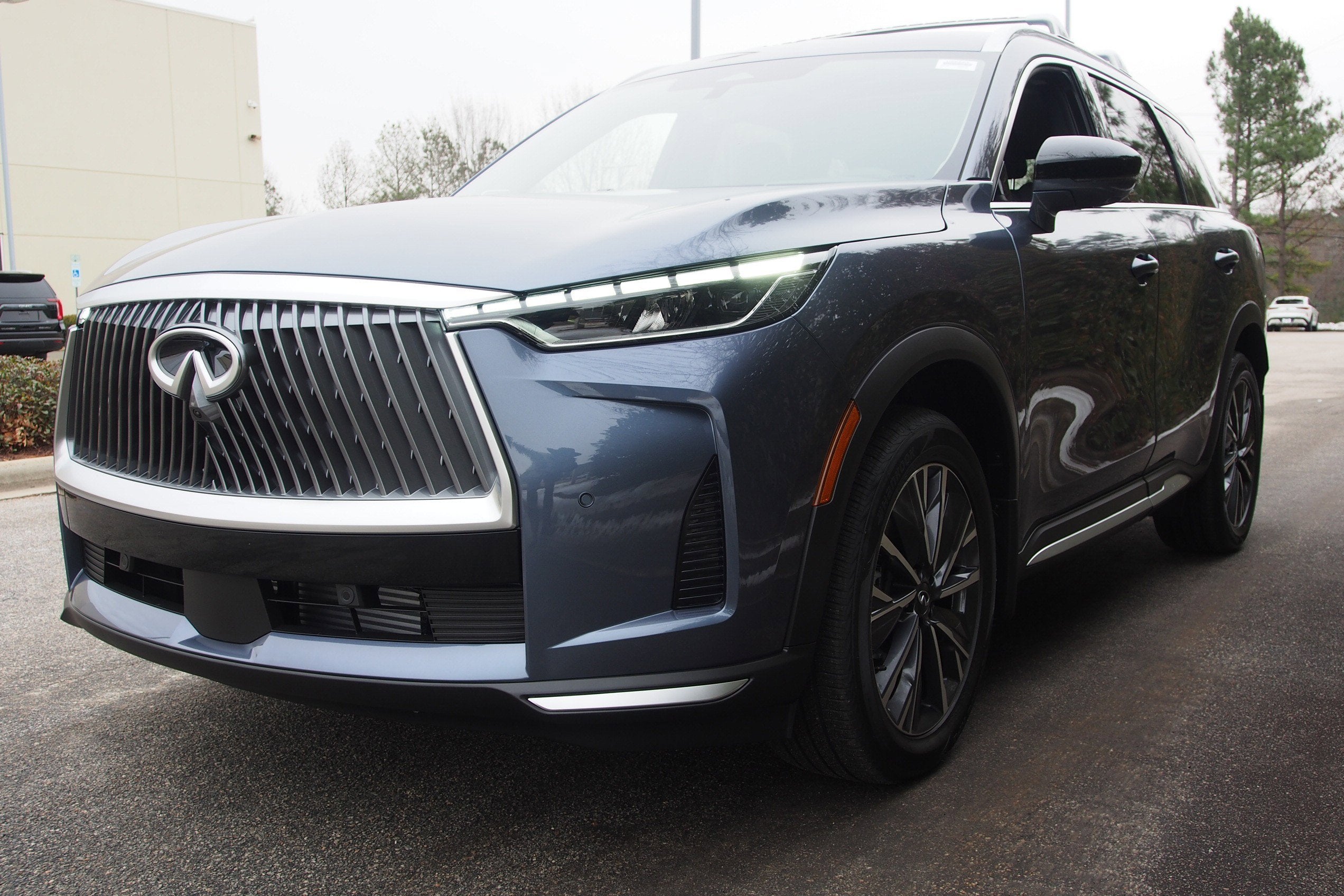 2026 INFINITI QX60 LUXE