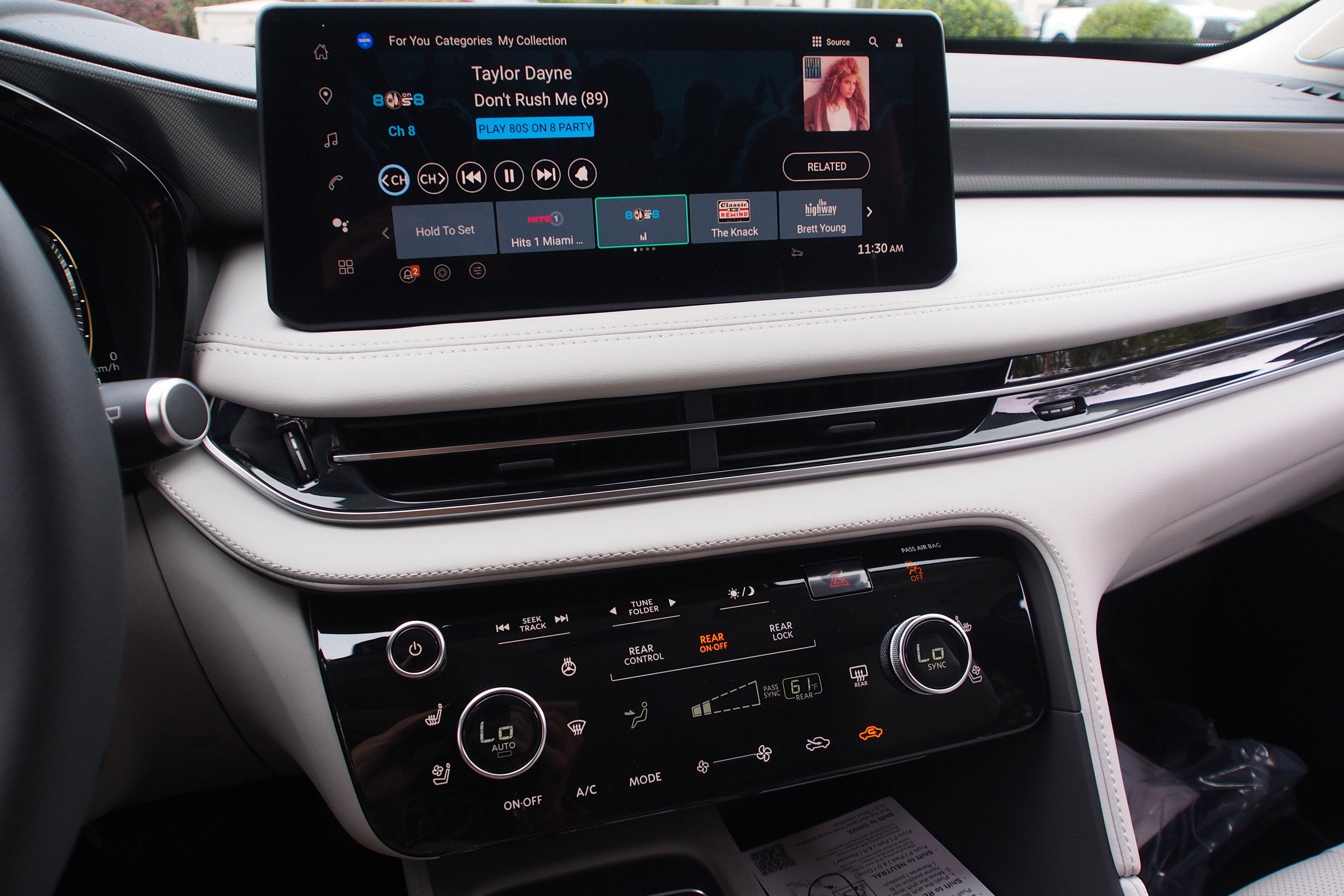 2026 INFINITI QX60 LUXE