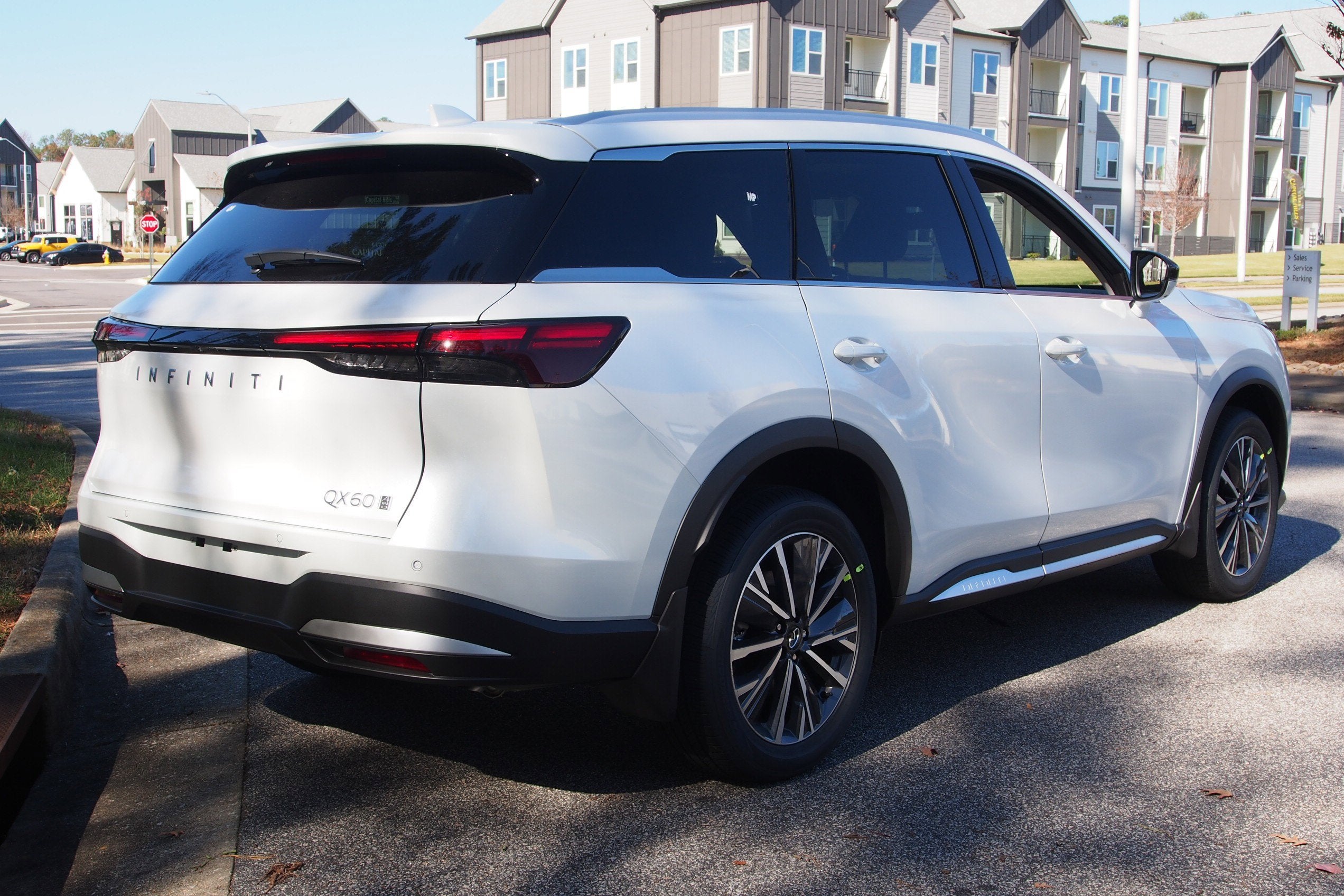 2026 INFINITI QX60 LUXE
