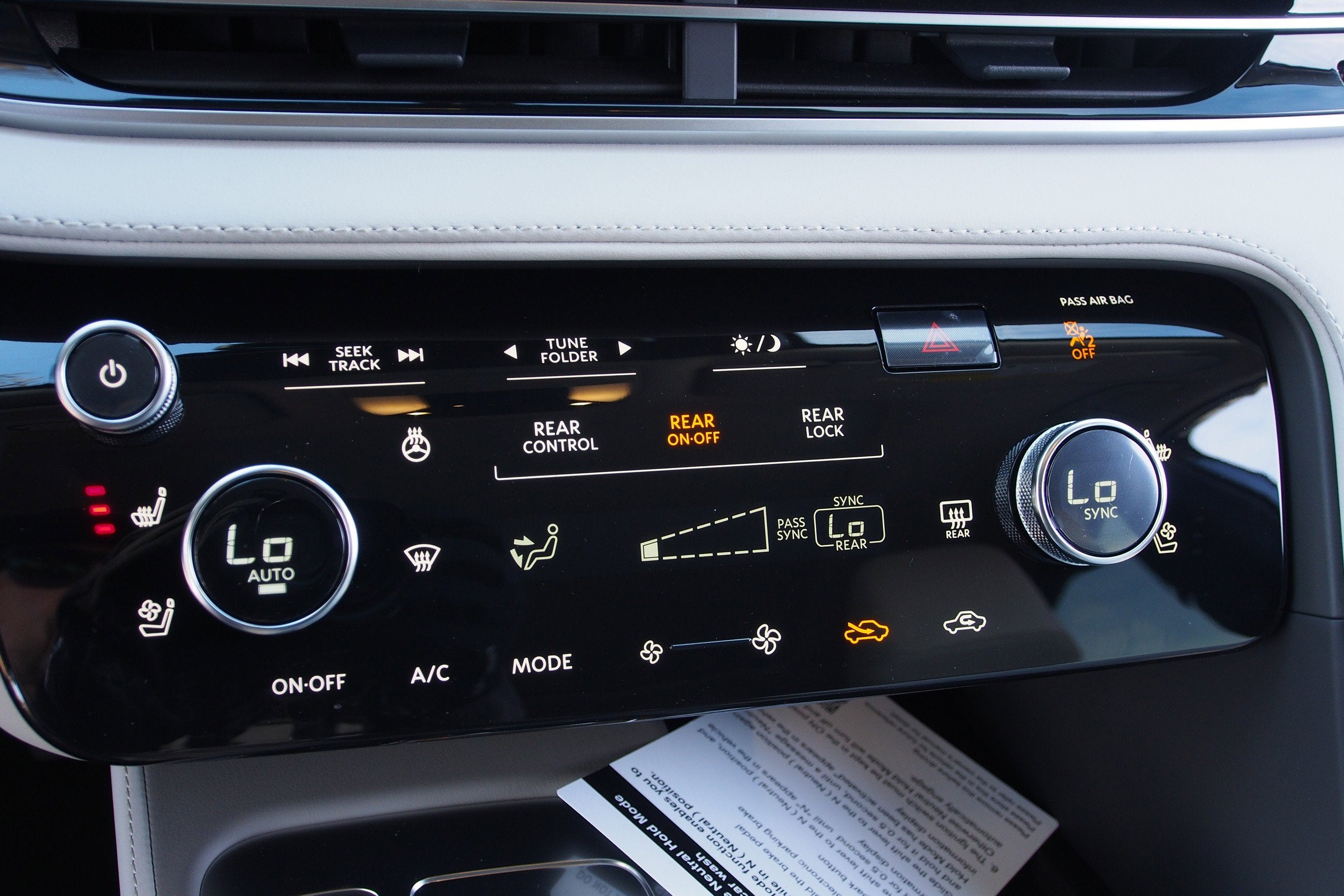 2026 INFINITI QX60 LUXE