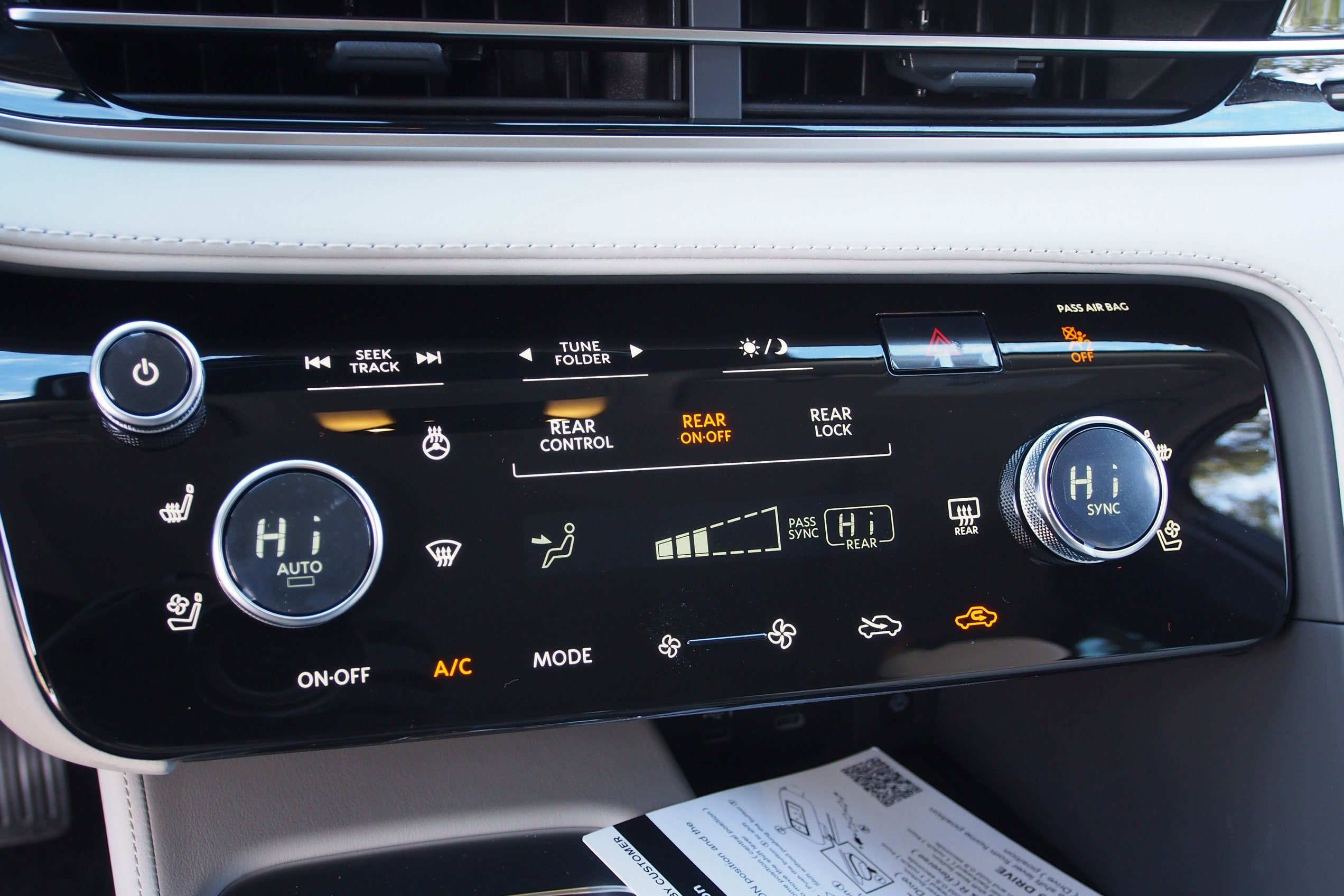 2026 INFINITI QX60 LUXE