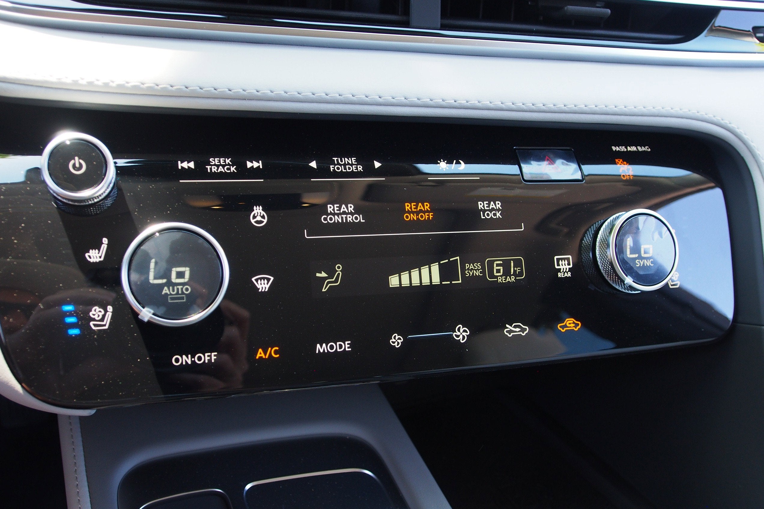 2026 INFINITI QX60 LUXE
