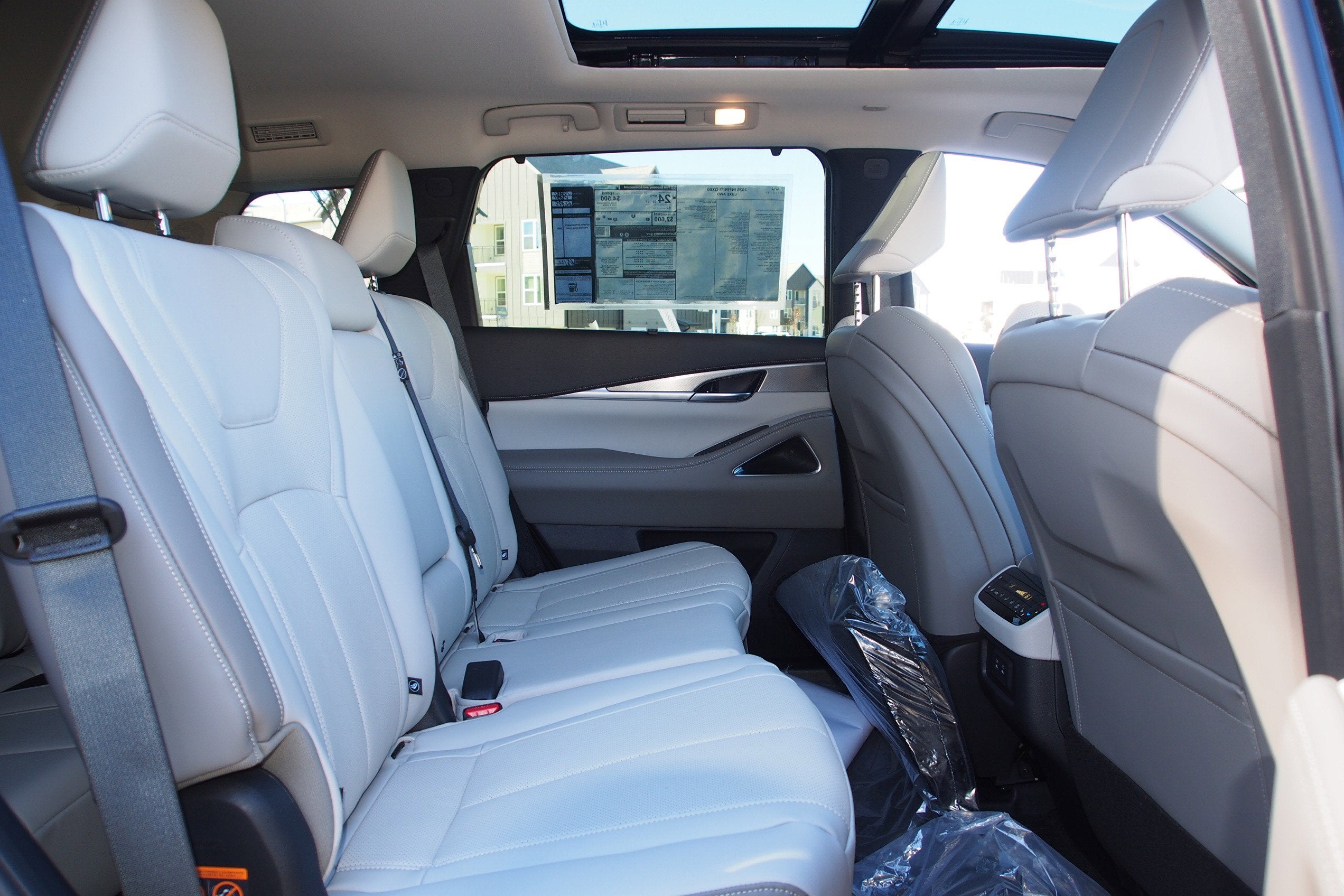 2026 INFINITI QX60 LUXE