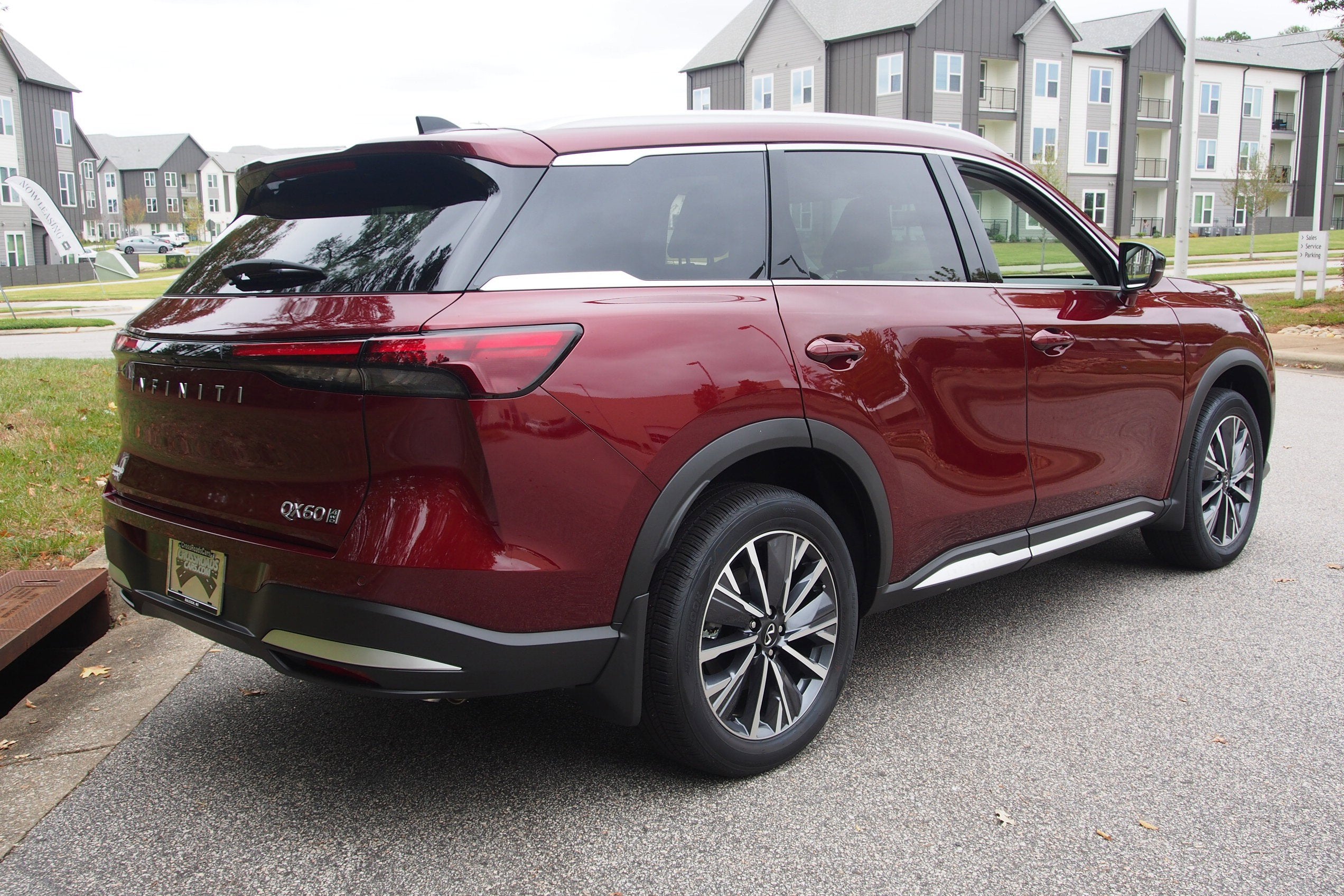 2026 INFINITI QX60 LUXE