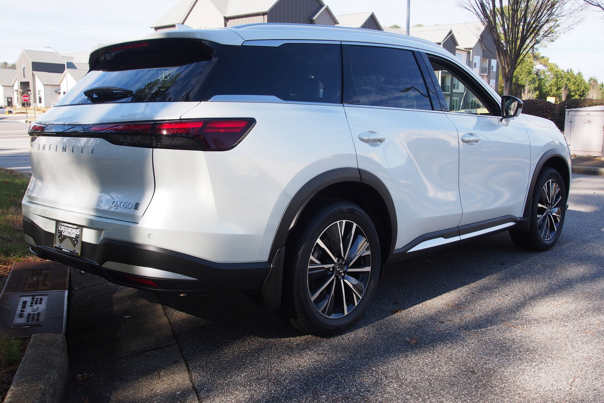 2026 INFINITI QX60 LUXE