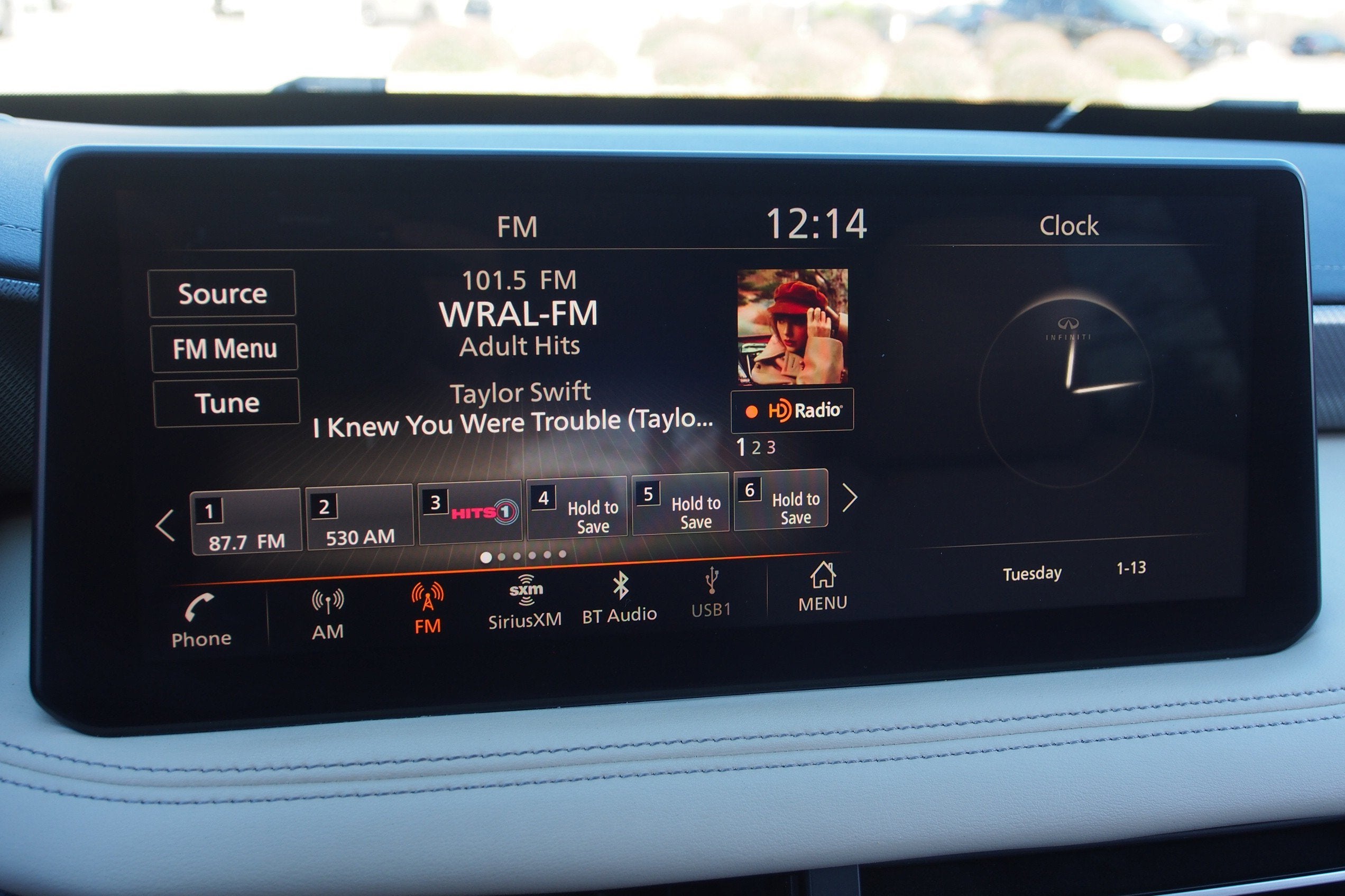 2022 INFINITI QX60 LUXE