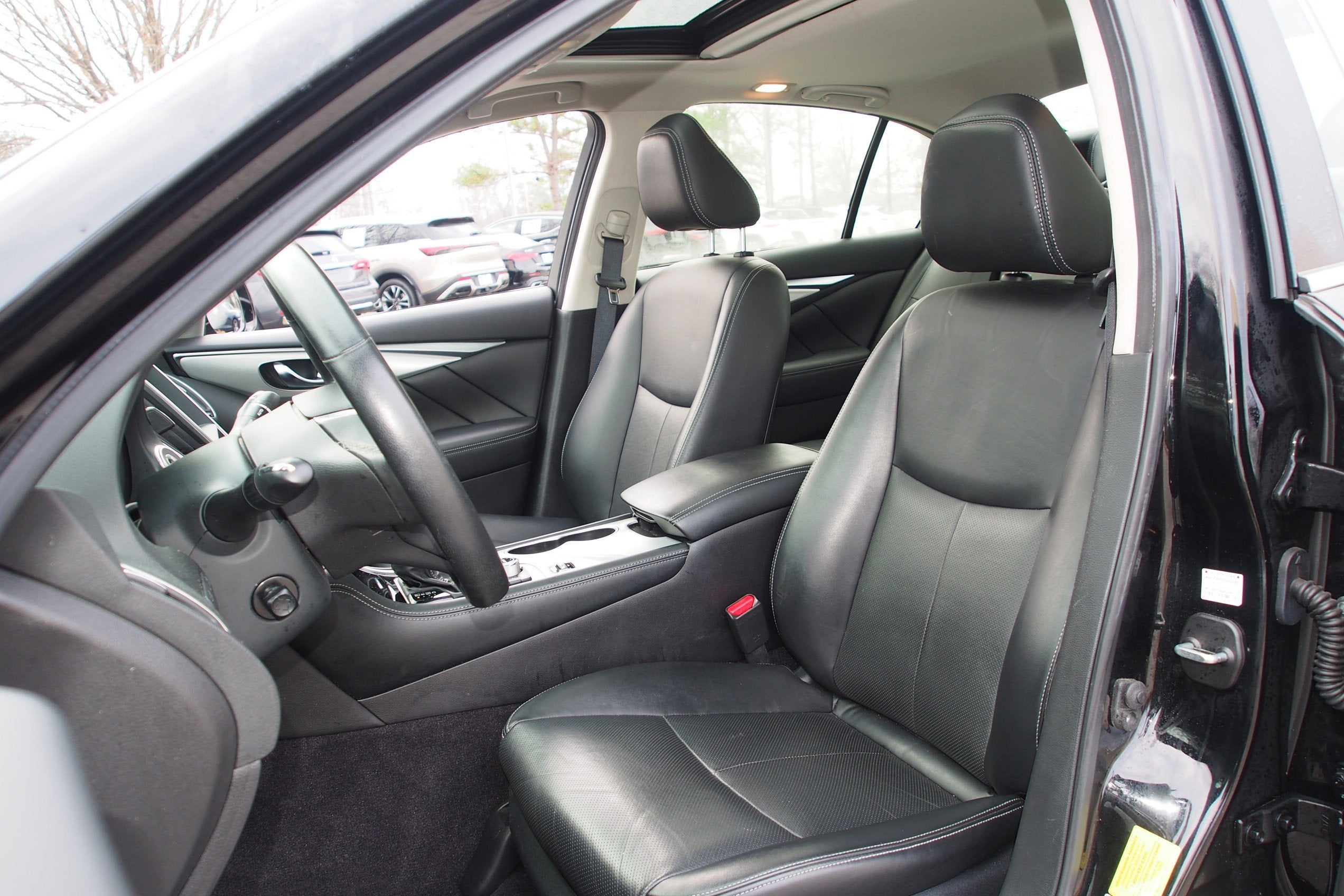 2022 INFINITI Q50 LUXE