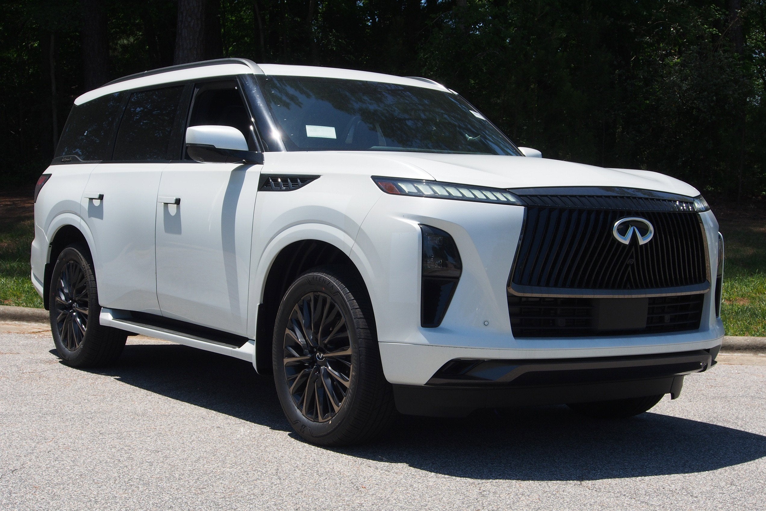 2026 INFINITI QX80 Autograph 4WD's photo