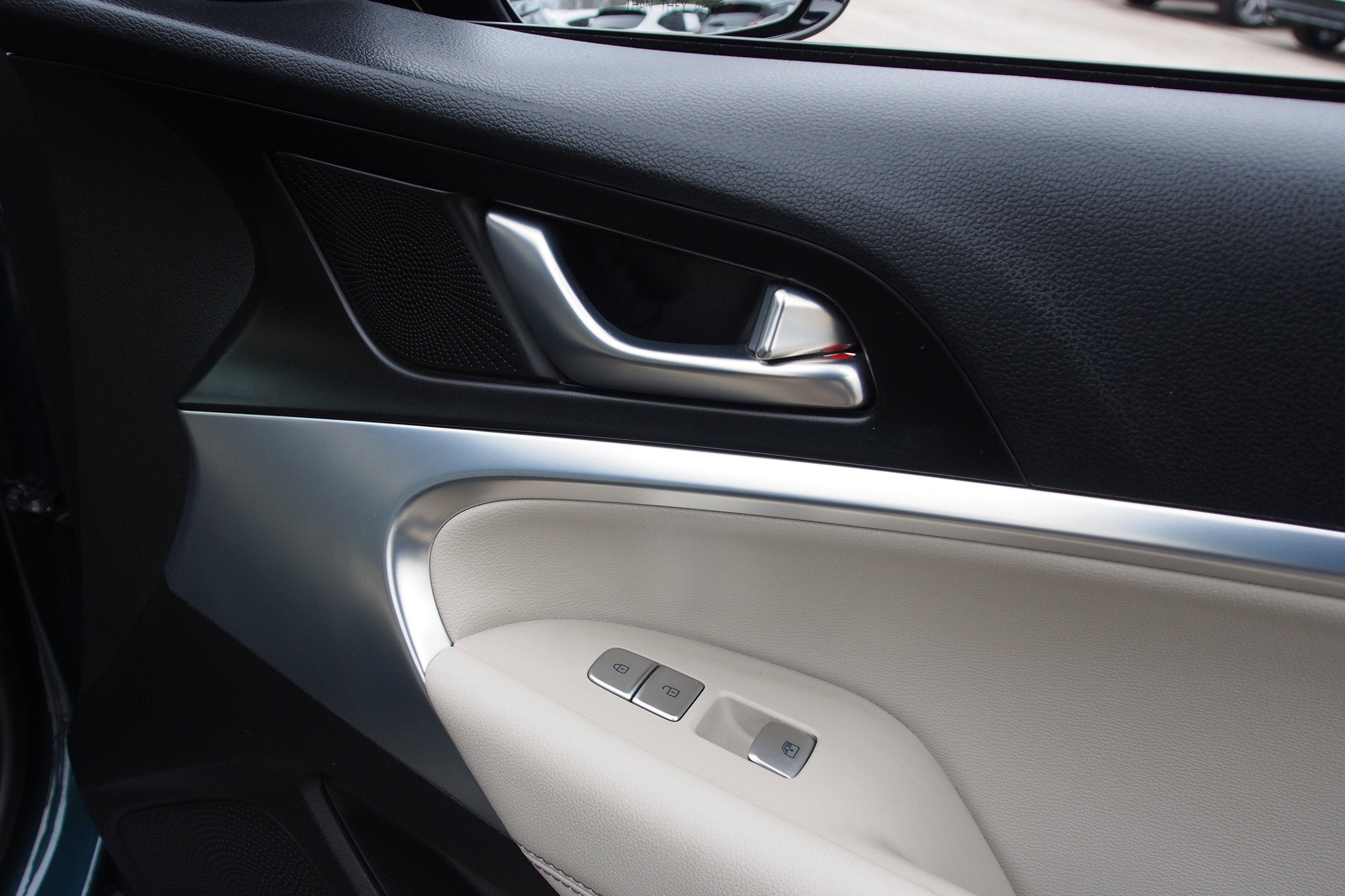 2022 Genesis G70 2.0T