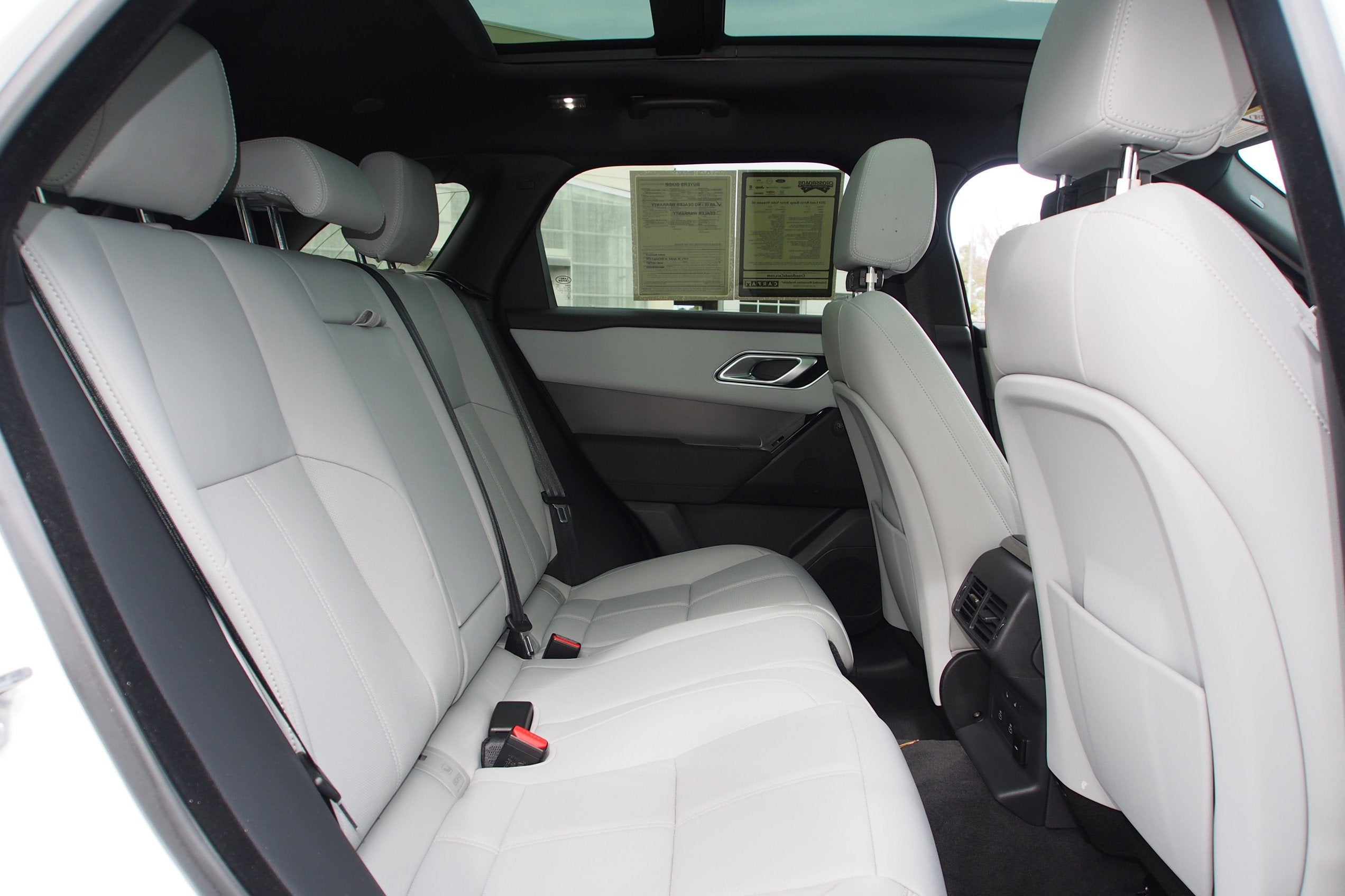 2024 Land Rover Range Rover Velar Dynamic SE