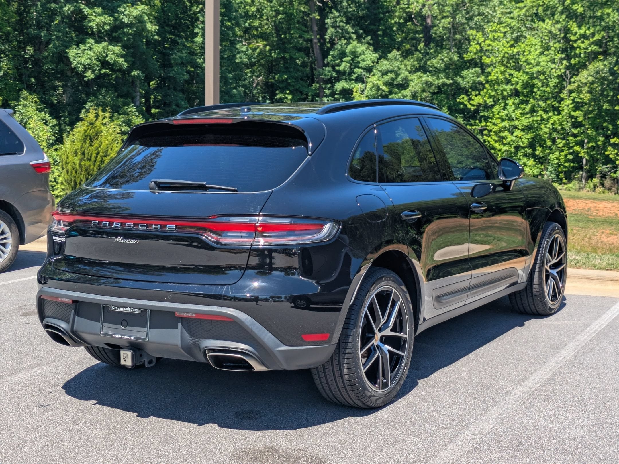 2023 Porsche Macan Base