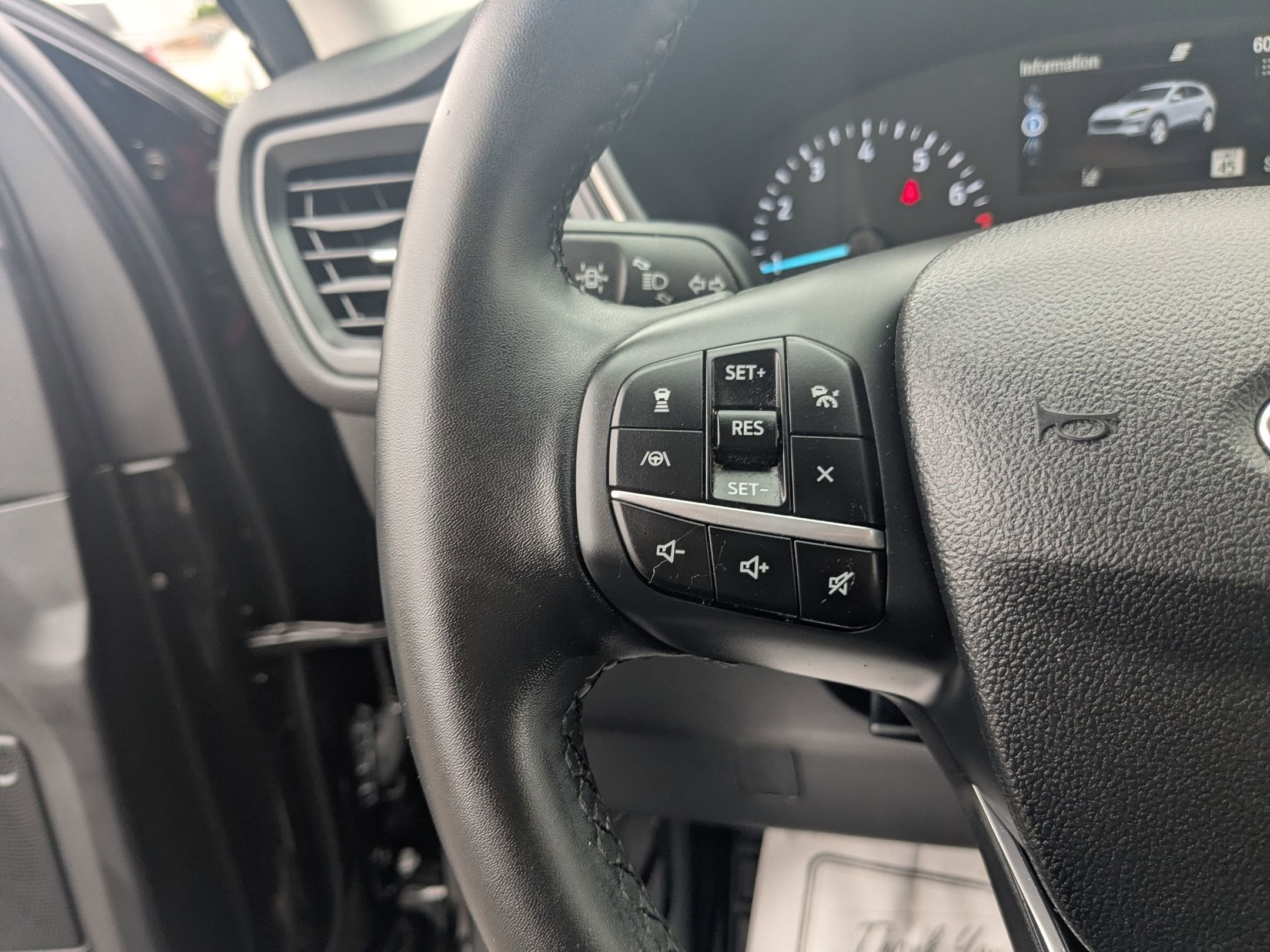 2022 Ford Escape SE