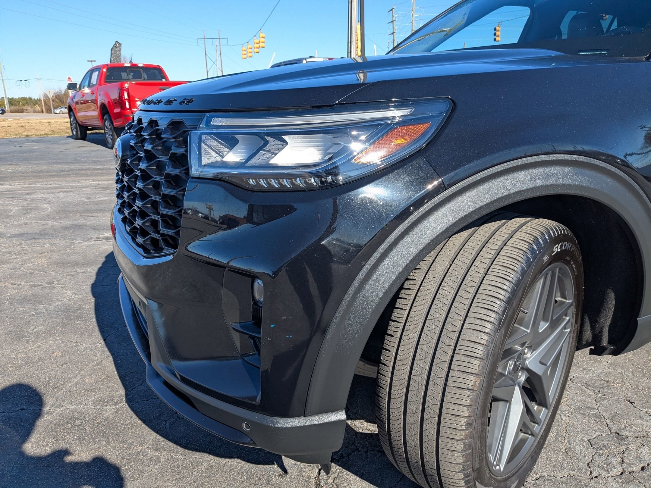 2025 Ford Explorer ST-Line