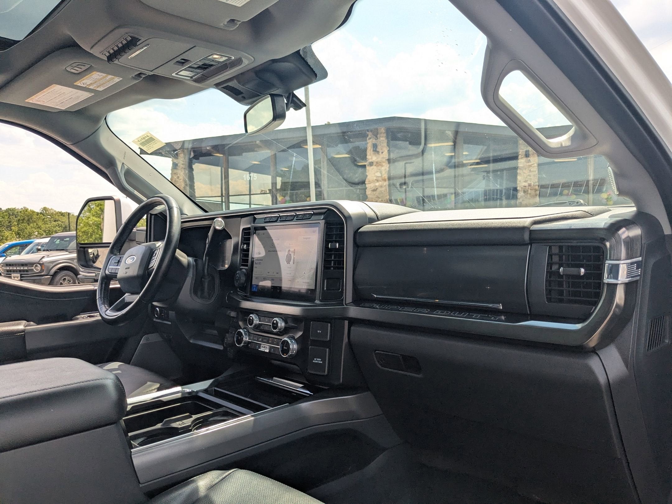 2023 Ford Super Duty F-250 SRW LARIAT