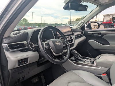 2022 Toyota Highlander Limited