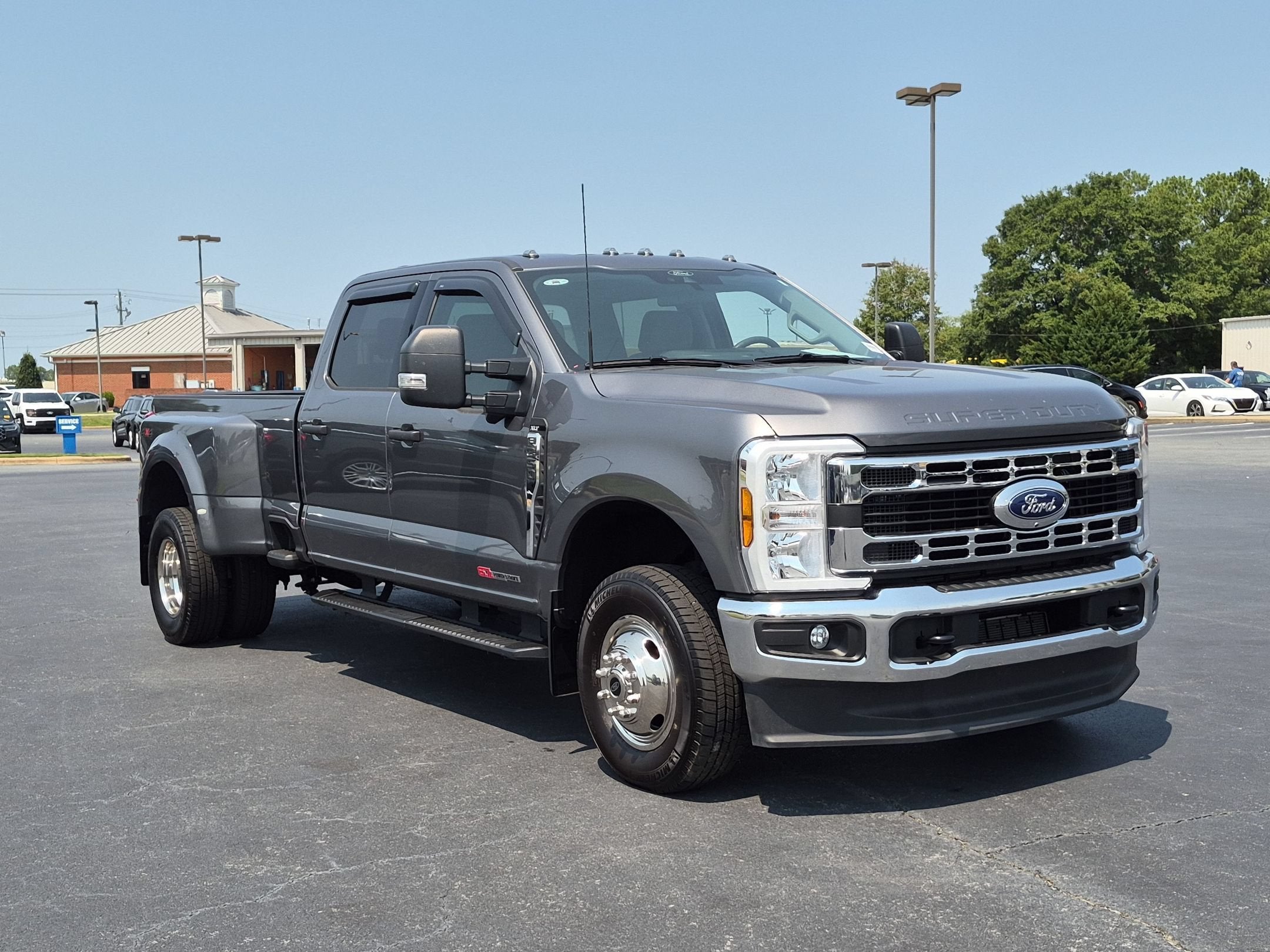 2025 Ford Super Duty F-350 DRW XL