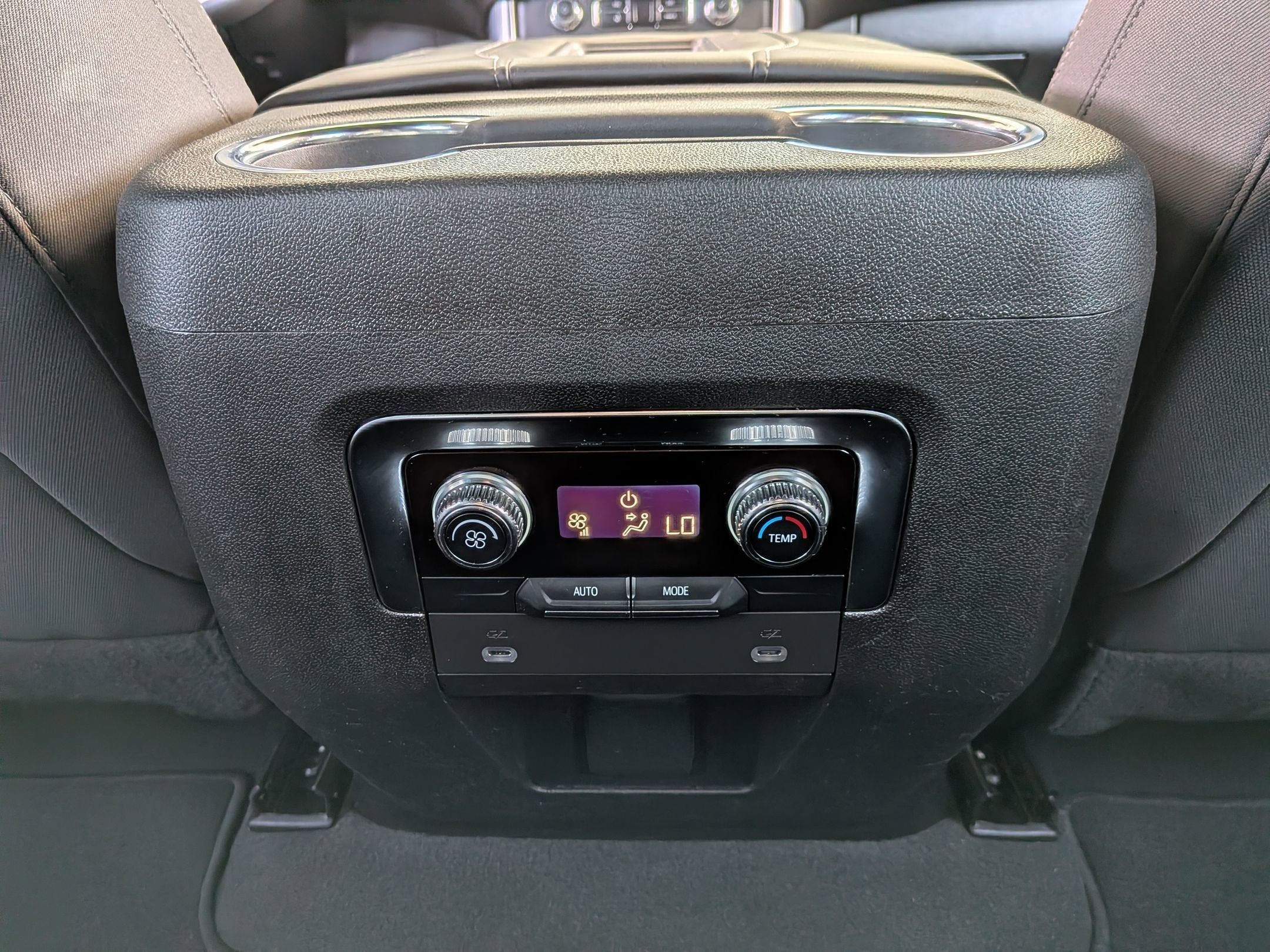 2022 GMC Yukon XL SLE