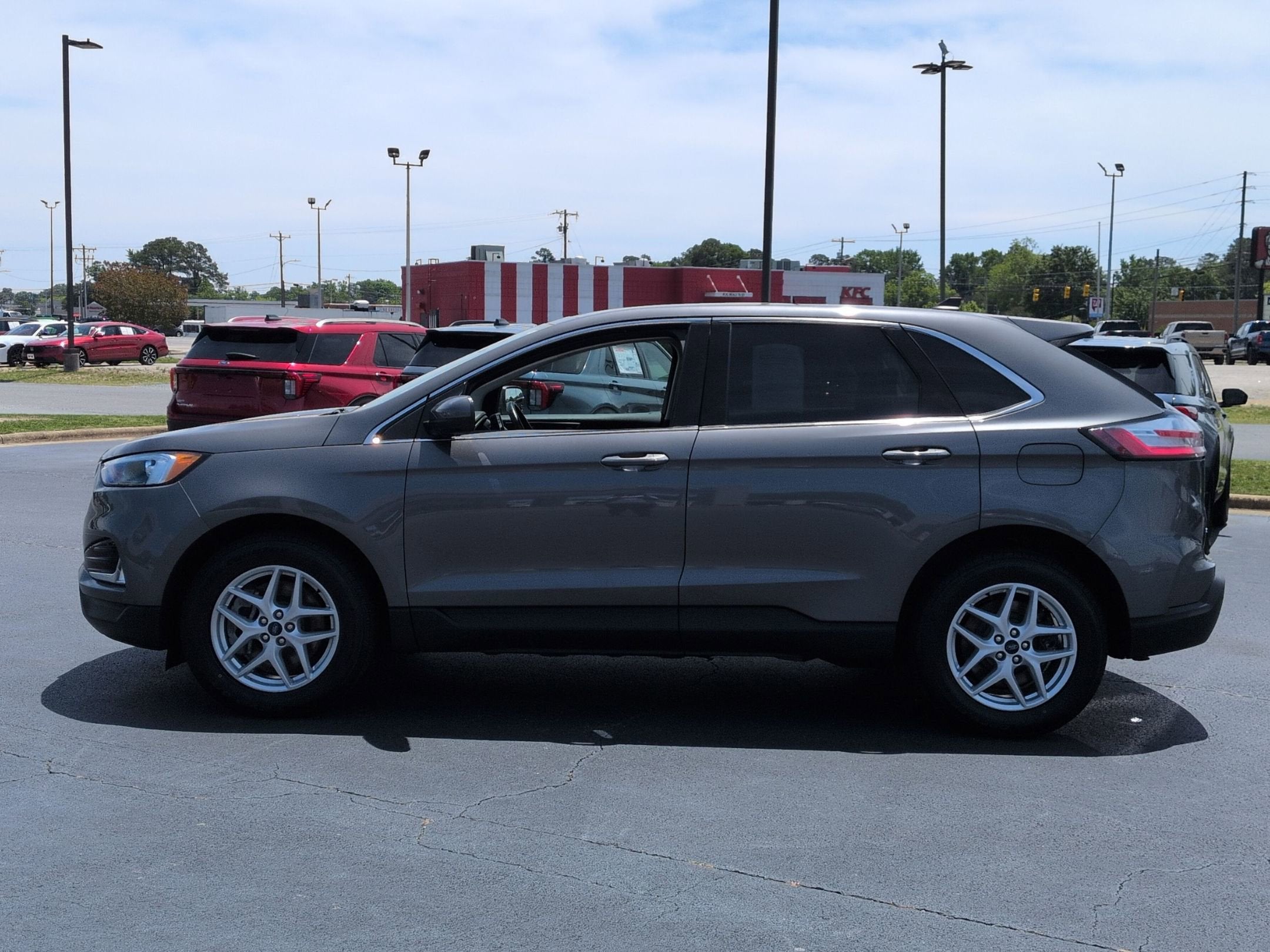 2022 Ford Edge SEL